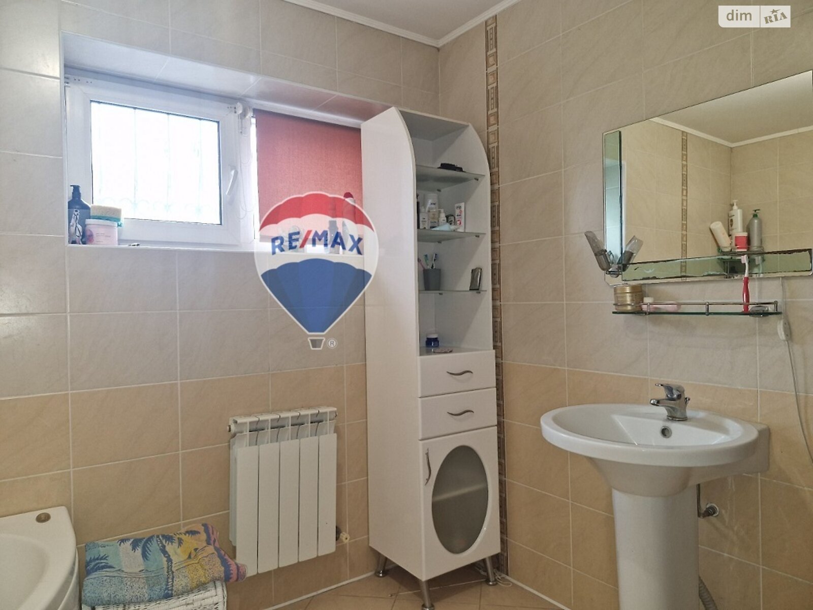 триповерховий будинок з верандою, 234.3 кв. м, дерево та цегла. Продаж у Путрівці фото 1 триповерховий будинок з верандою, 234.3 кв. м, дерево та цегла. Продаж у Путрівці фото 1