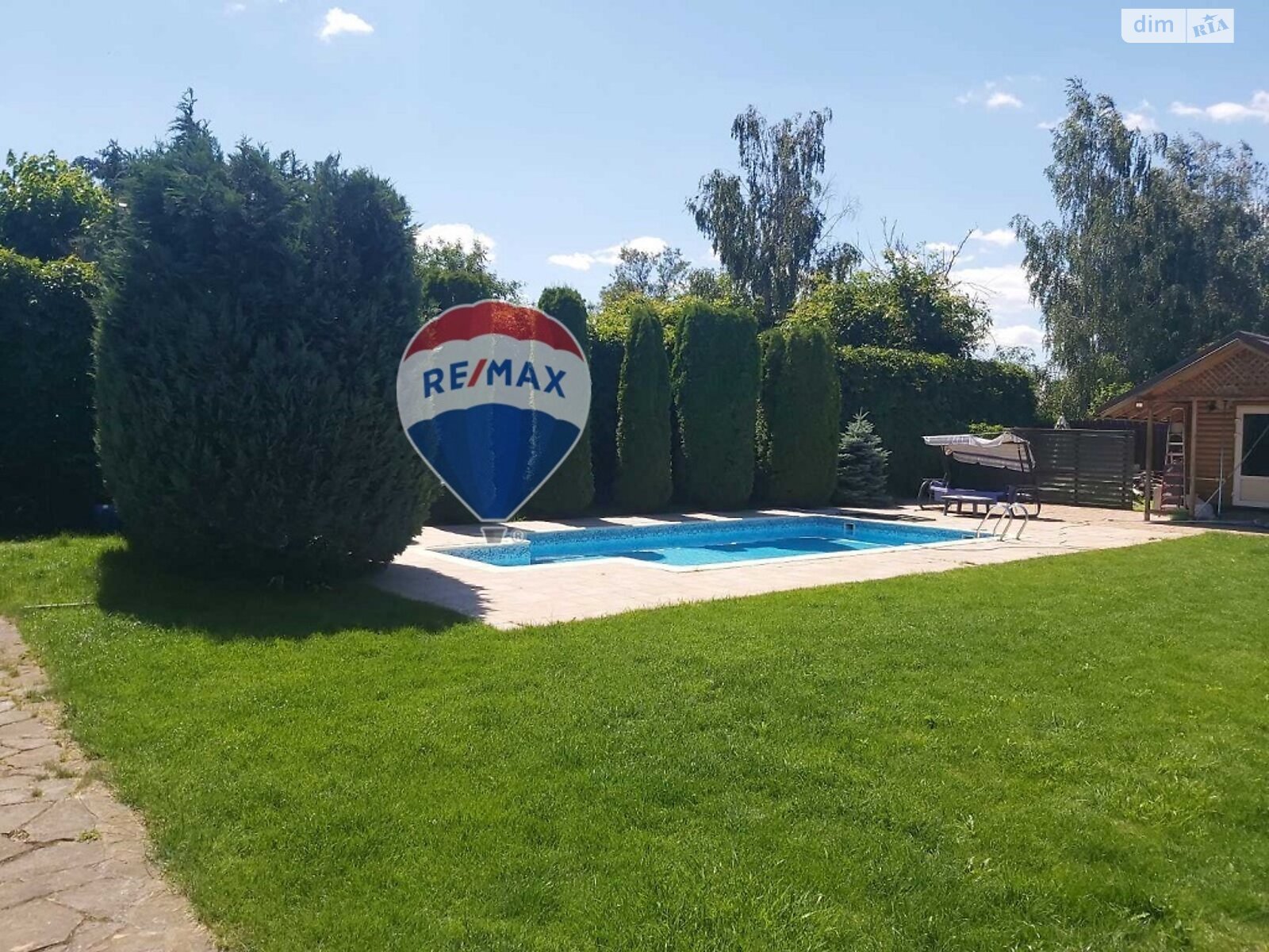 триповерховий будинок з верандою, 234.3 кв. м, дерево та цегла. Продаж у Путрівці фото 1 триповерховий будинок з верандою, 234.3 кв. м, дерево та цегла. Продаж у Путрівці фото 1