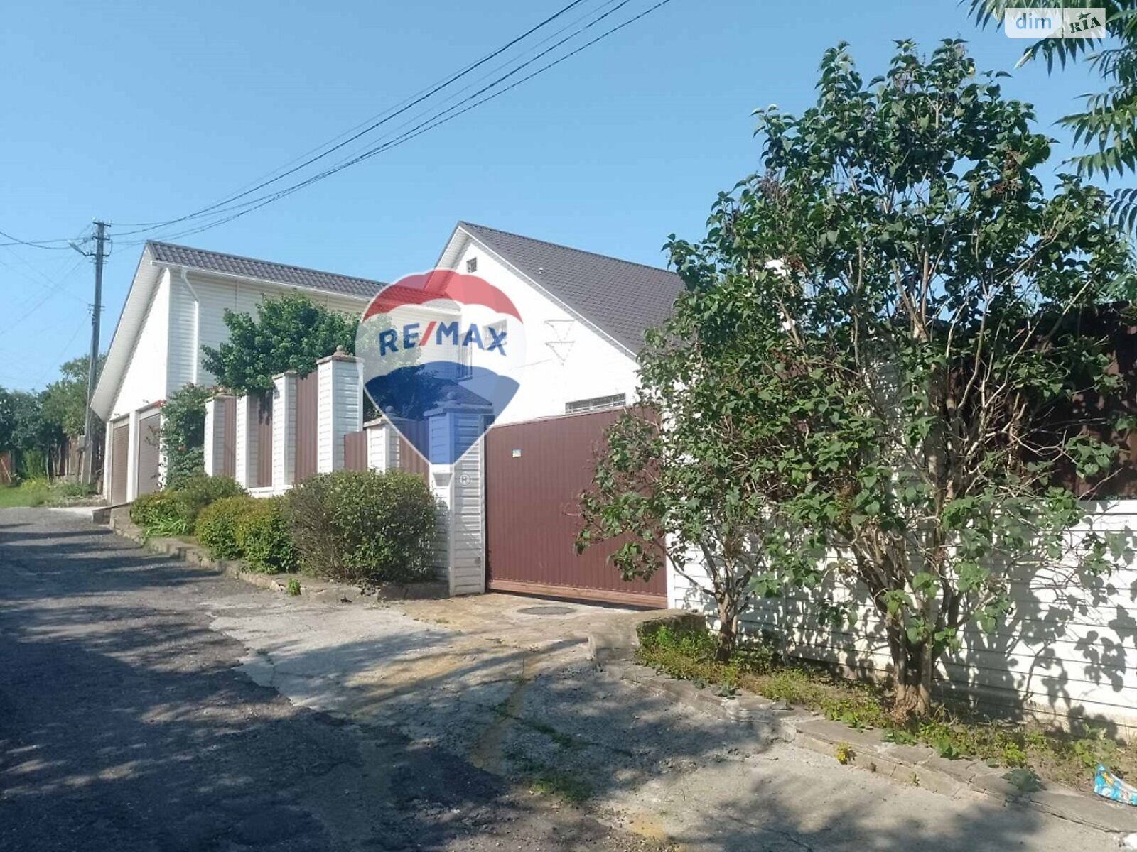 триповерховий будинок з верандою, 234.3 кв. м, дерево та цегла. Продаж у Путрівці фото 1 триповерховий будинок з верандою, 234.3 кв. м, дерево та цегла. Продаж у Путрівці фото 1