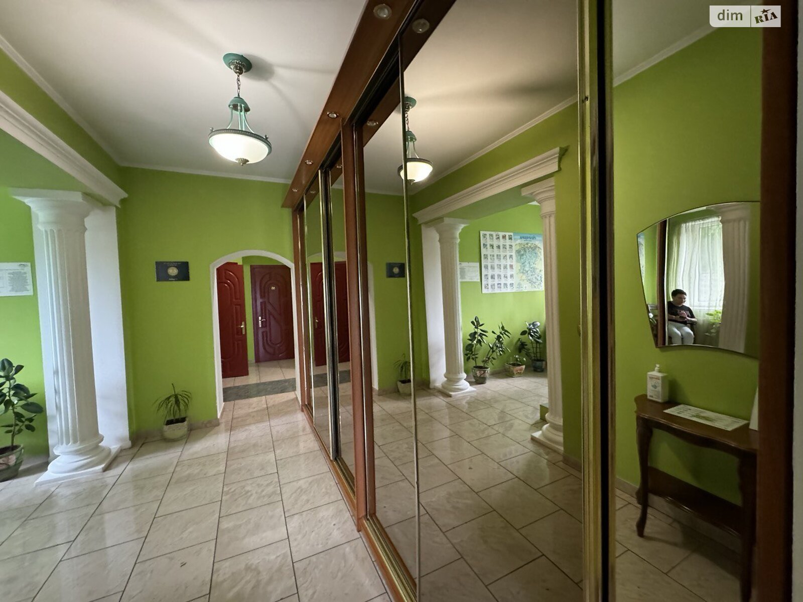 двоповерховий будинок бесідка, 371 кв. м, цегла. Продаж у Рачині фото 1 двоповерховий будинок бесідка, 371 кв. м, цегла. Продаж у Рачині фото 1