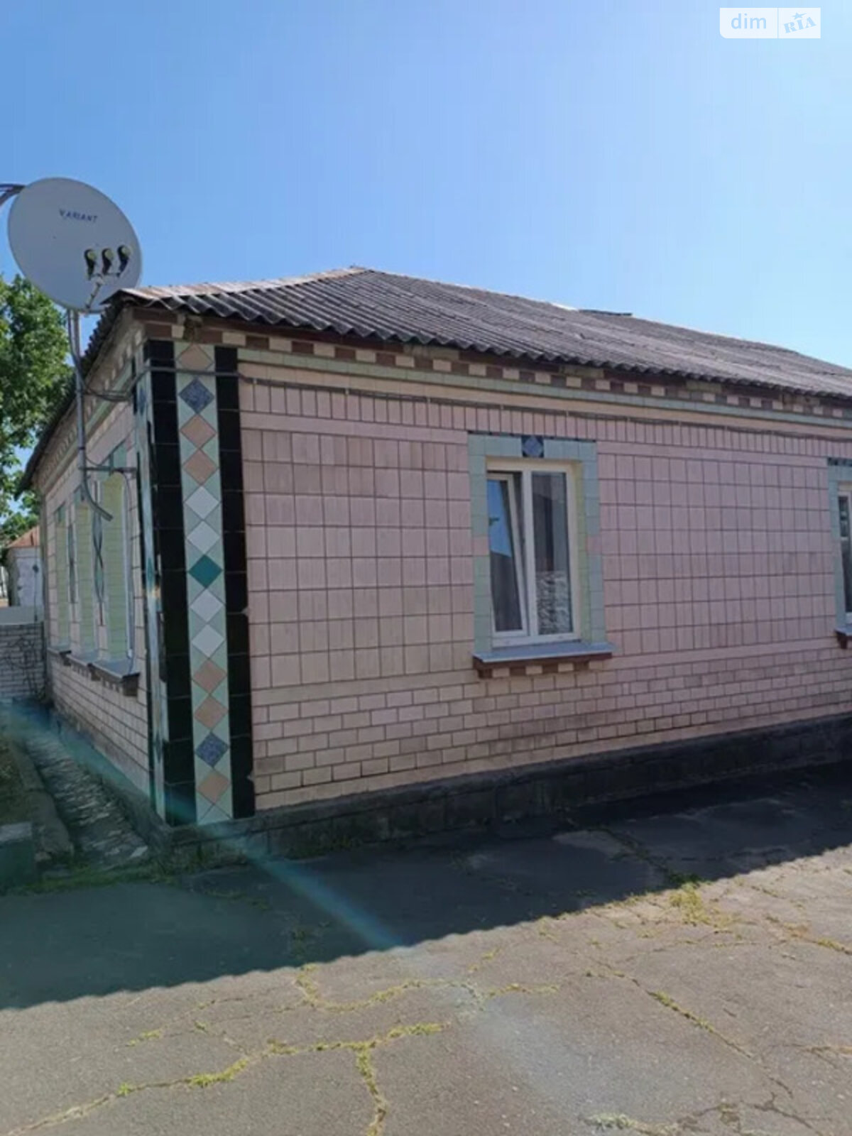 одноповерховий будинок з гаражем, 69.9 кв. м, цегла. Продаж у Радомишлі фото 1 одноповерховий будинок з гаражем, 69.9 кв. м, цегла. Продаж у Радомишлі фото 1