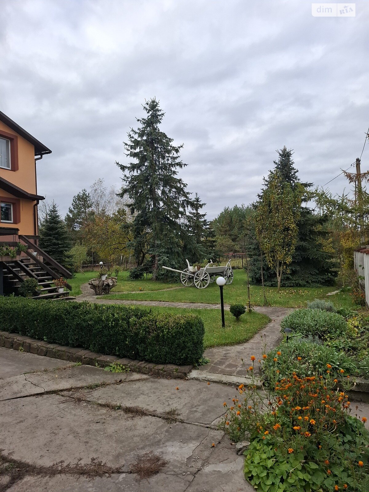 двухэтажный дом беседка, 244.4 кв. м, кирпич. Продажа в Радванцах фото 1