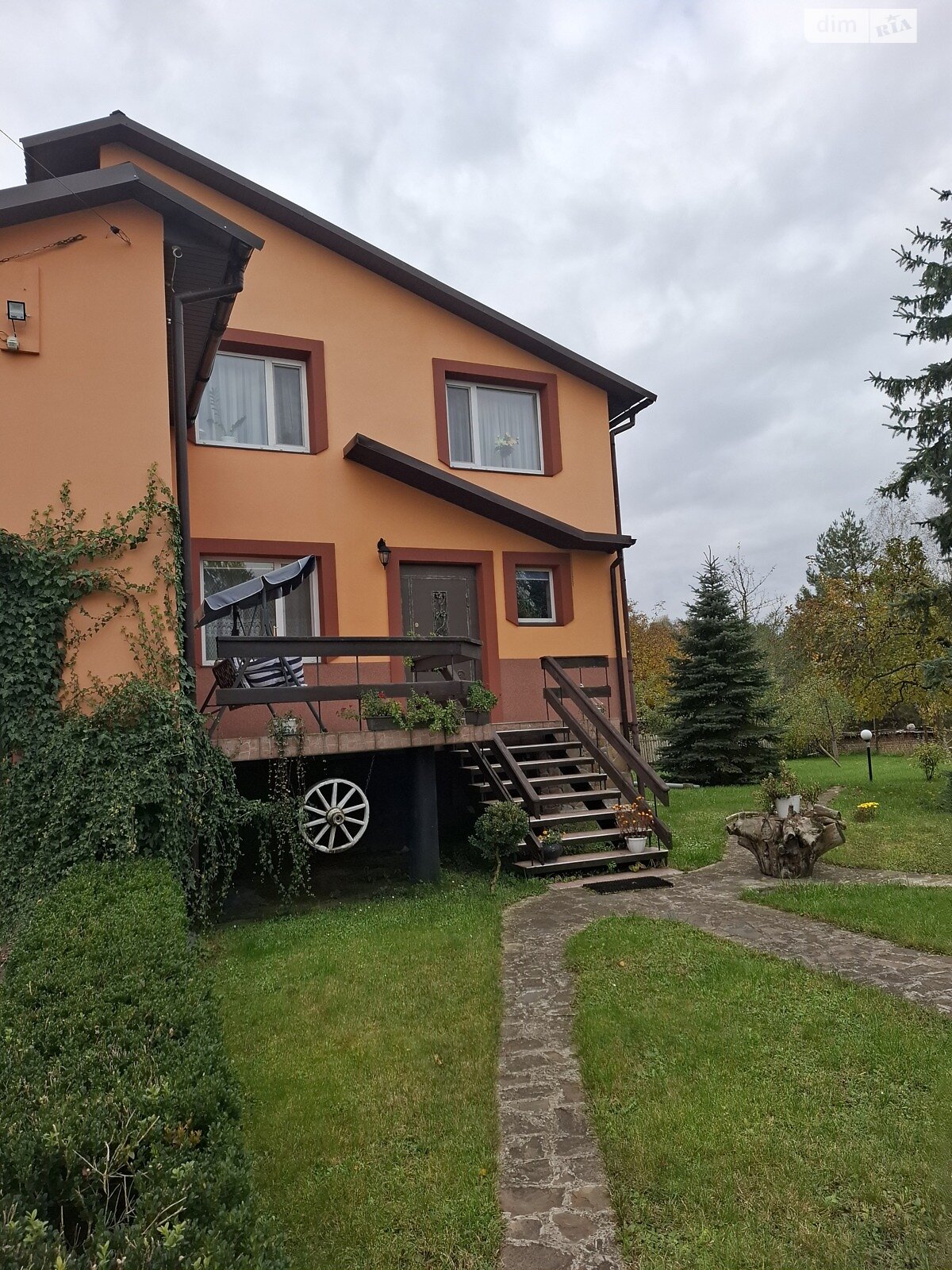 двухэтажный дом беседка, 244.4 кв. м, кирпич. Продажа в Радванцах фото 1