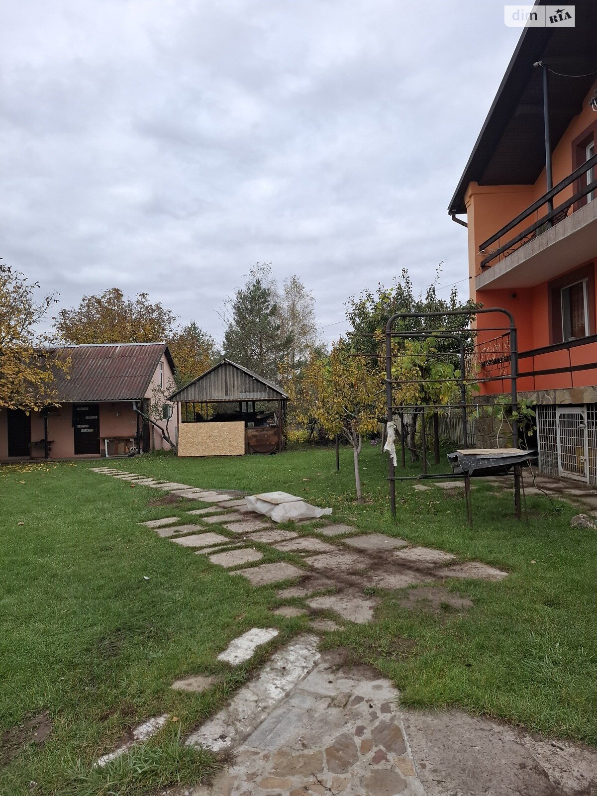 двухэтажный дом беседка, 244.4 кв. м, кирпич. Продажа в Радванцах фото 1