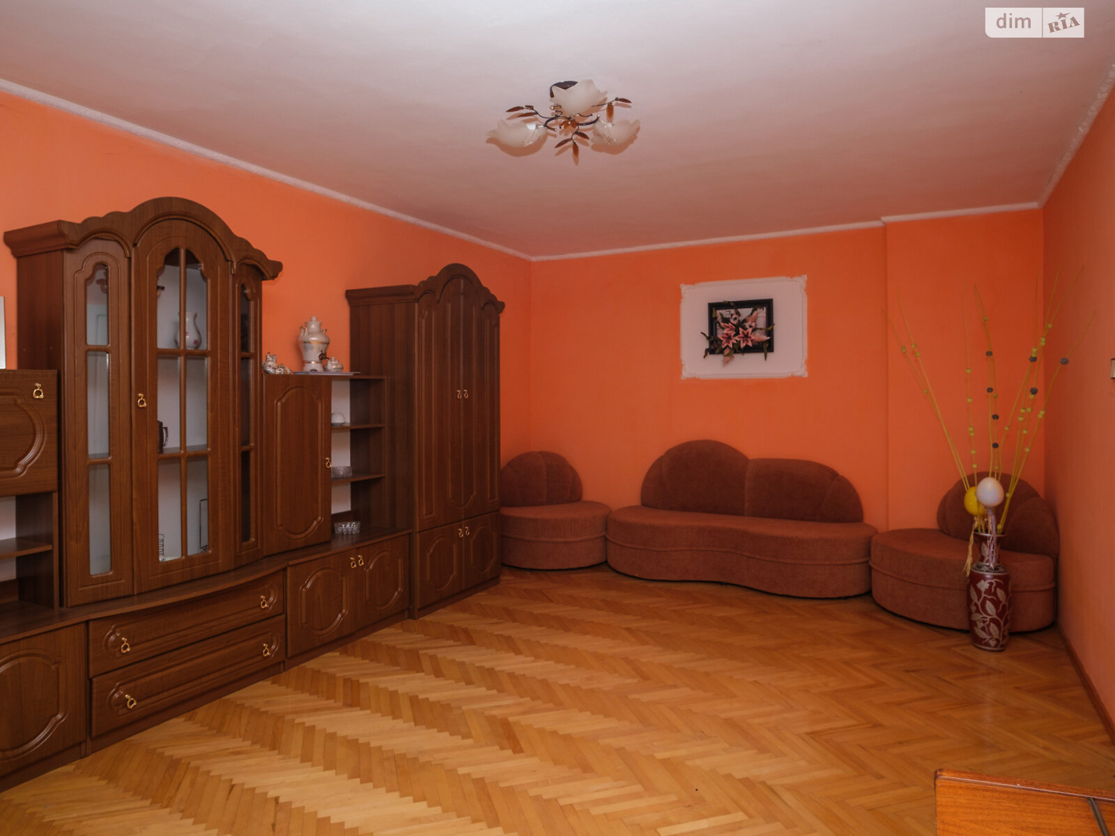 трехэтажный дом с гаражом, 281.85 кв. м, кирпич. Продажа в Рахове район Рахов фото 1