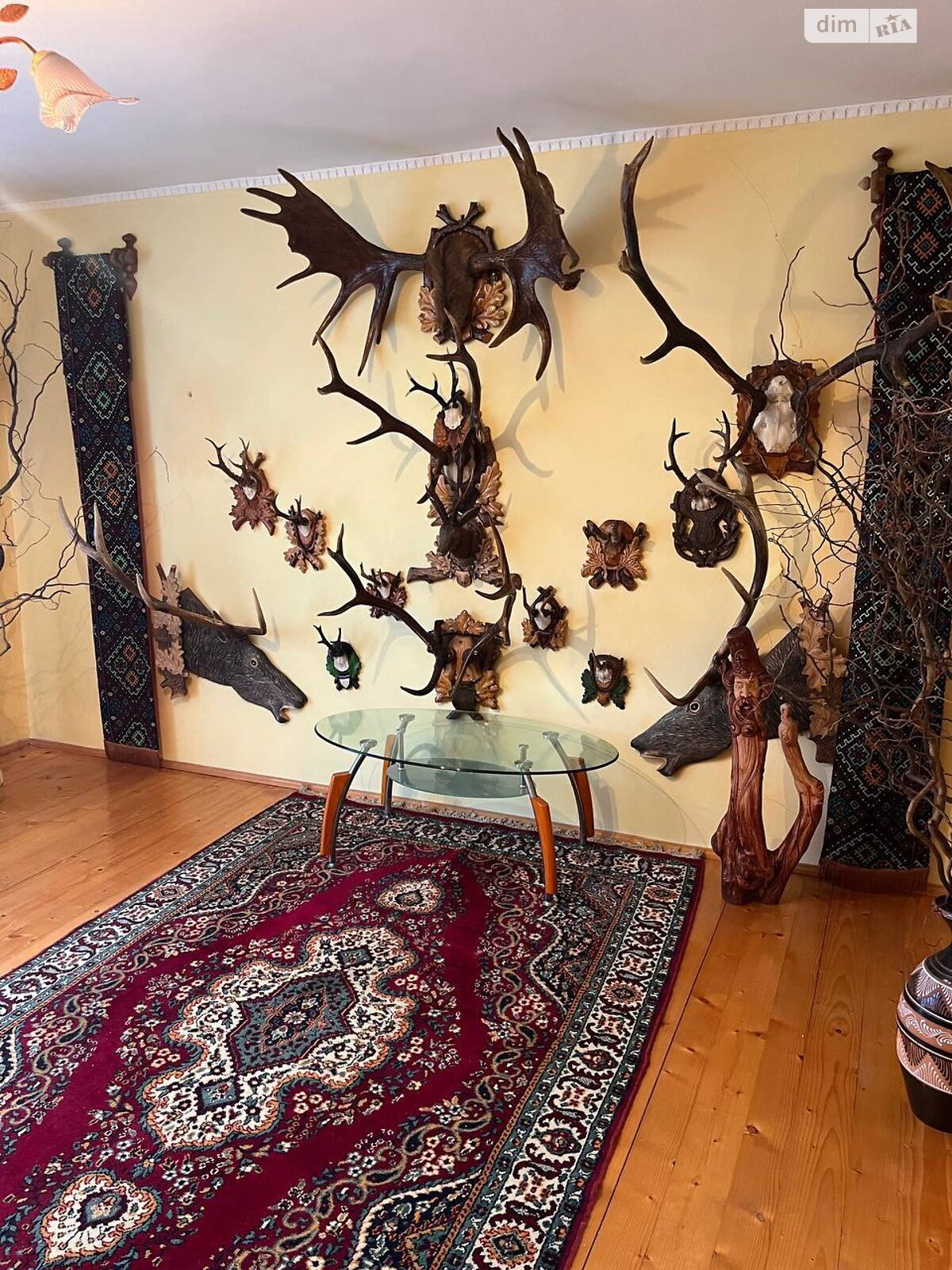 трехэтажный дом с гаражом, 281.85 кв. м, кирпич. Продажа в Рахове район Рахов фото 1