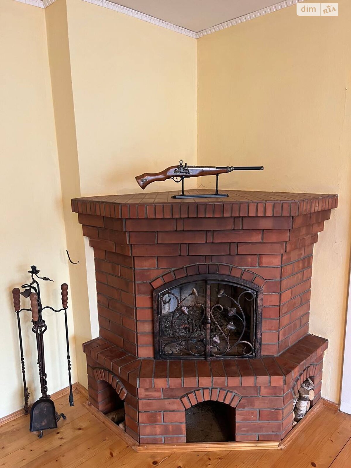 трехэтажный дом с гаражом, 281.85 кв. м, кирпич. Продажа в Рахове район Рахов фото 1