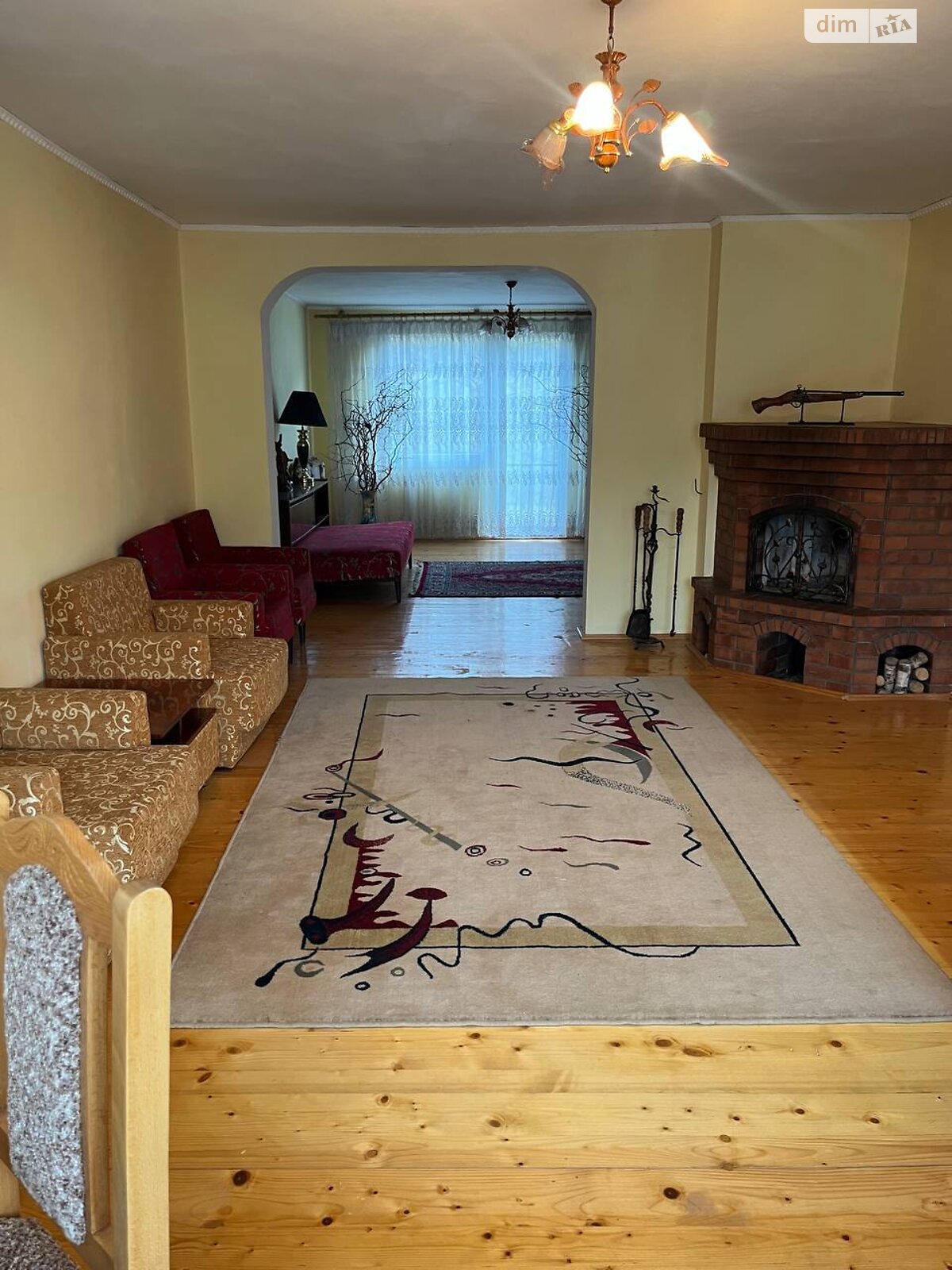 трехэтажный дом с гаражом, 281.85 кв. м, кирпич. Продажа в Рахове район Рахов фото 1