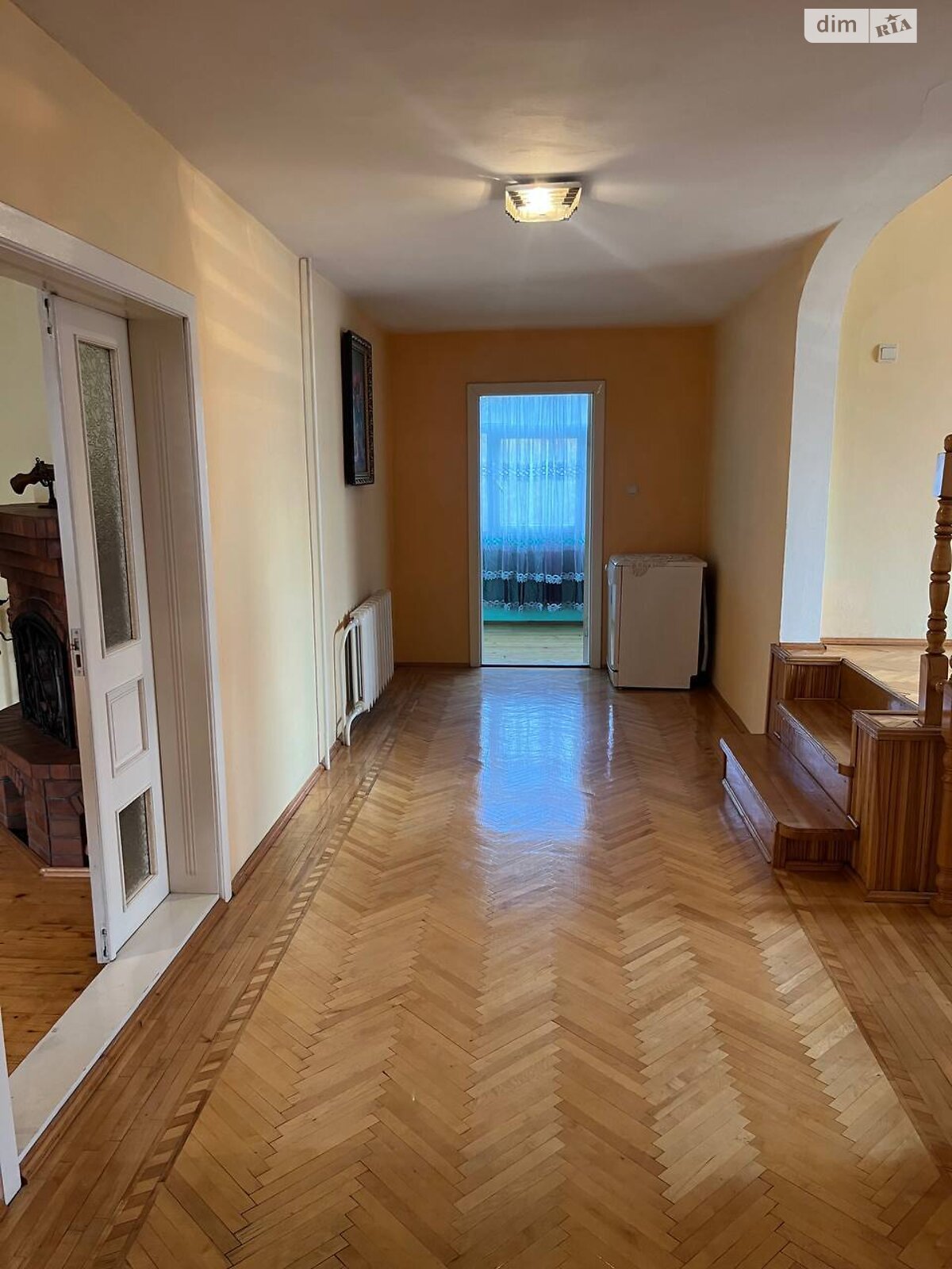 трехэтажный дом с гаражом, 281.85 кв. м, кирпич. Продажа в Рахове район Рахов фото 1