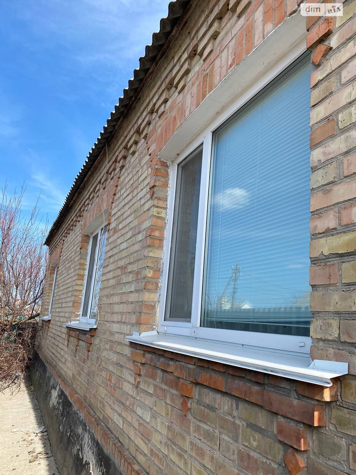 одноэтажный дом с верандой, 93.9 кв. м, кирпич. Продажа в Рокитном район Рокитное фото 1