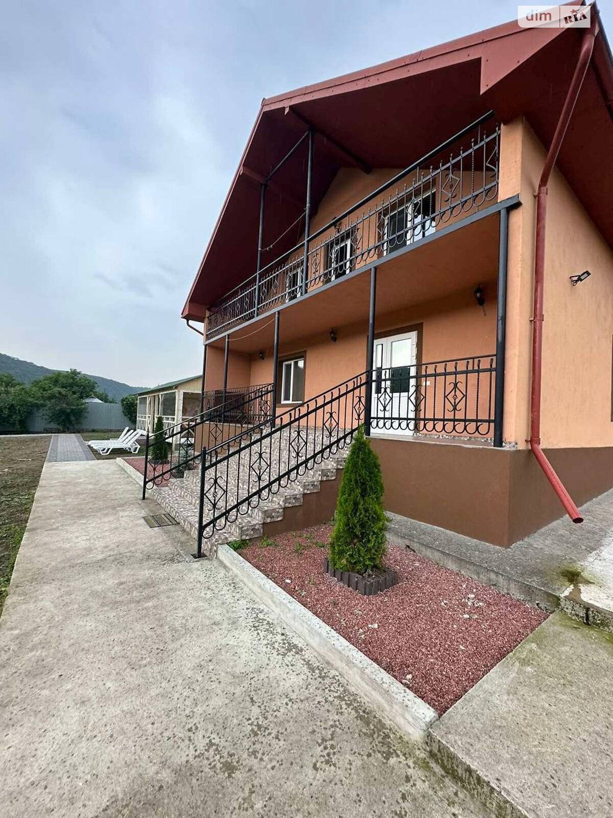 двоповерховий будинок з меблями, 150 кв. м, цегла. Продаж у Раковці фото 1 двоповерховий будинок з меблями, 150 кв. м, цегла. Продаж у Раковці фото 1