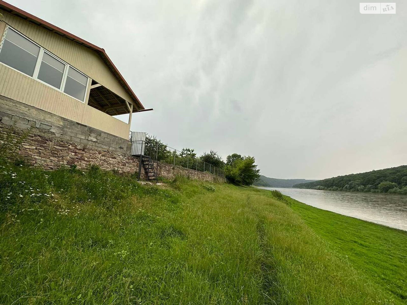 двоповерховий будинок з меблями, 150 кв. м, цегла. Продаж у Раковці фото 1 двоповерховий будинок з меблями, 150 кв. м, цегла. Продаж у Раковці фото 1