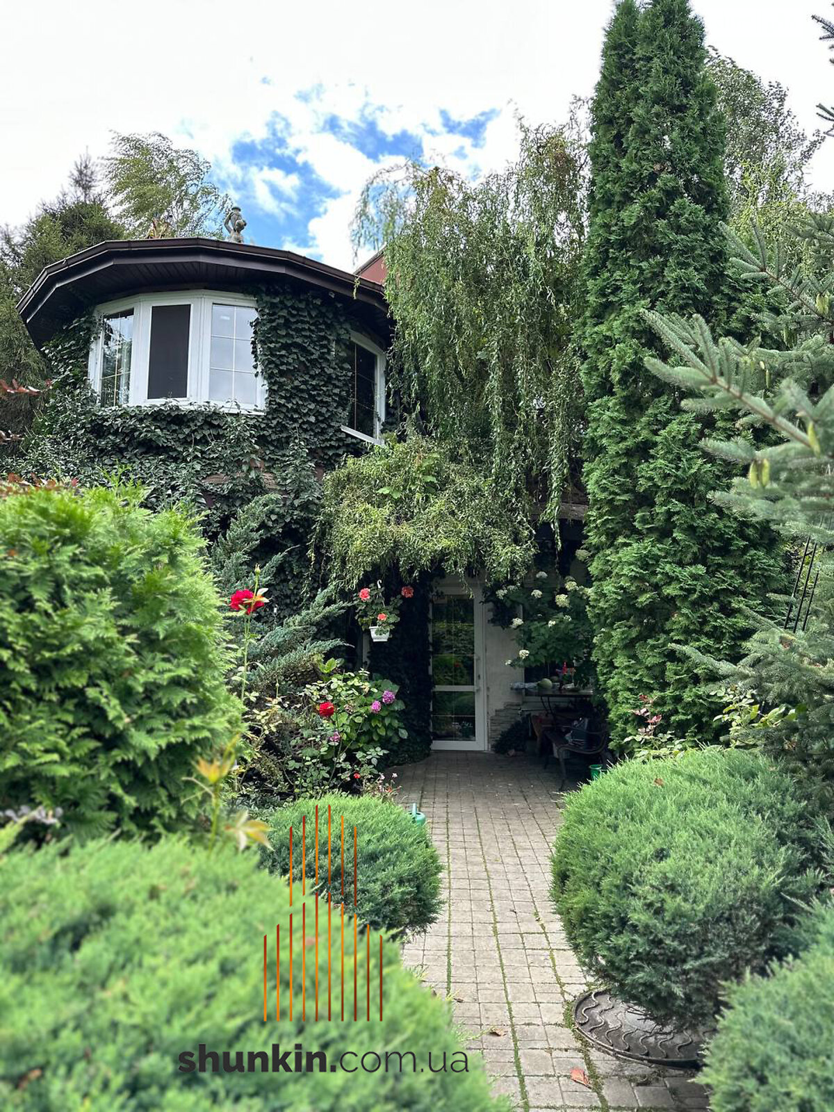 триповерховий будинок з гаражем, 156.3 кв. м, цегла. Продаж у Ракшівці фото 1 триповерховий будинок з гаражем, 156.3 кв. м, цегла. Продаж у Ракшівці фото 1