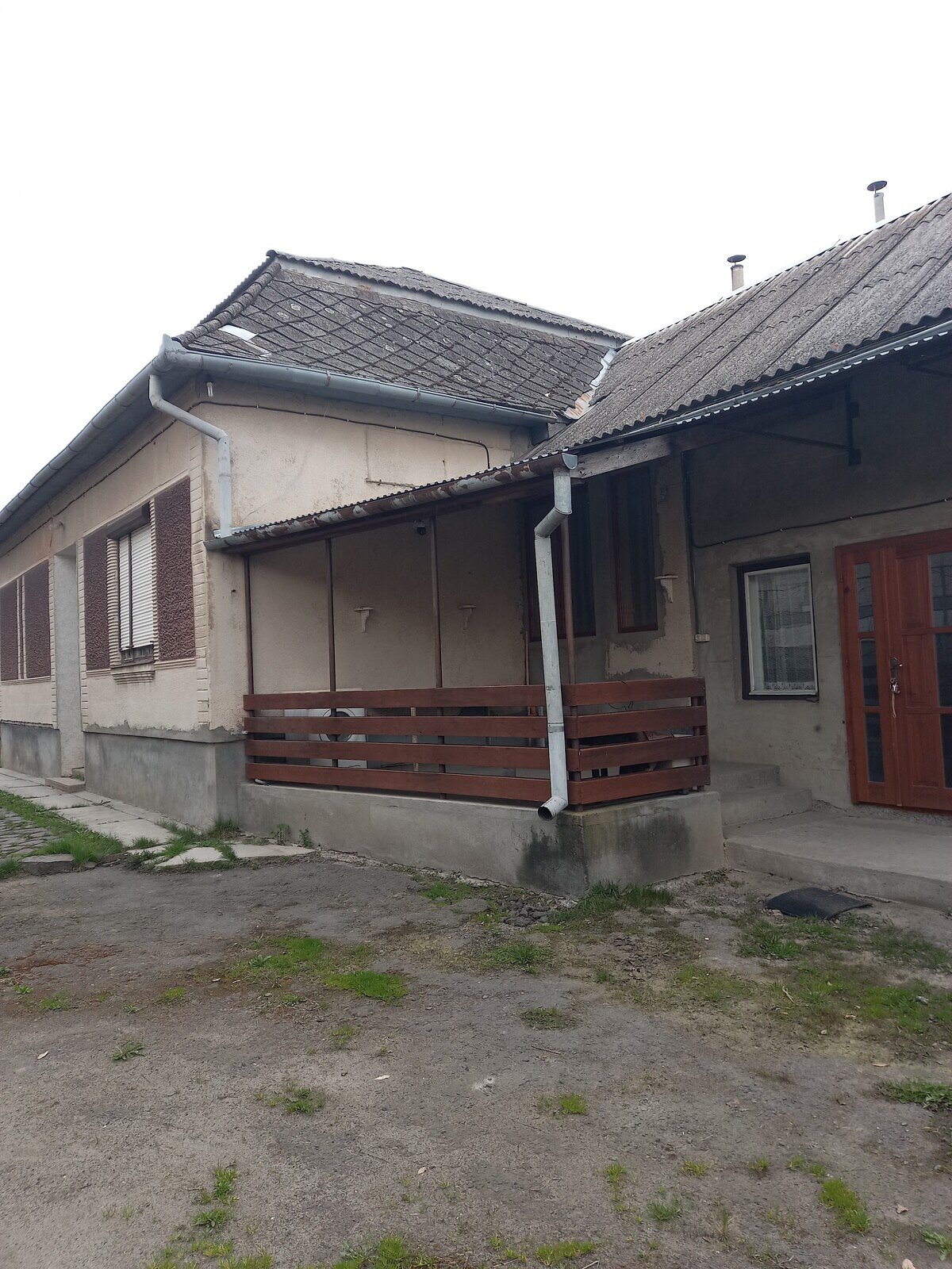 одноэтажный дом с мебелью, 100 кв. м, кирпич. Продажа в Ратовцы фото 1 одноэтажный дом с мебелью, 100 кв. м, кирпич. Продажа в Ратовцы фото 1