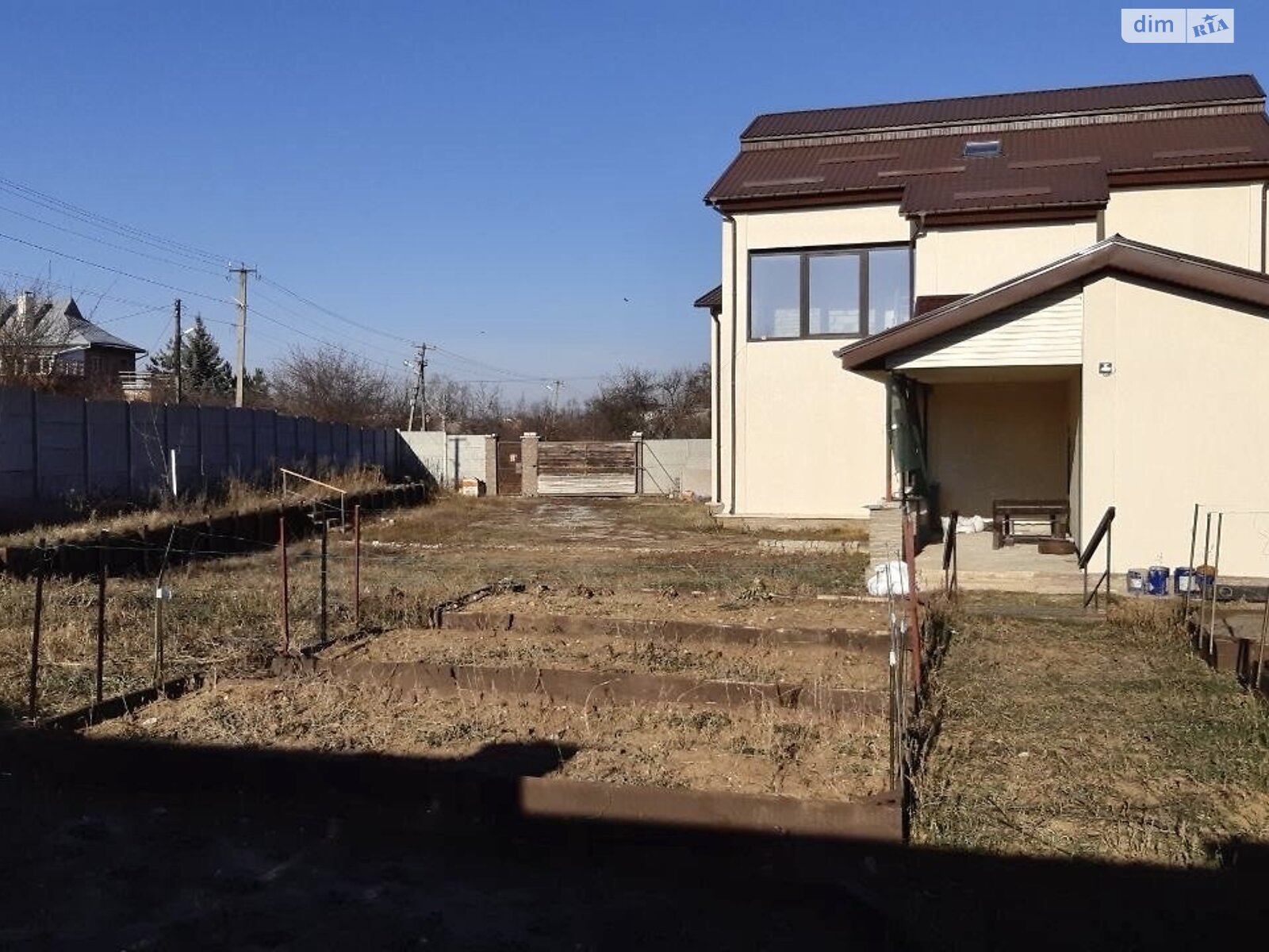 трехэтажный дом с верандой, 399 кв. м, кирпич силикатный. Продажа в Рае-Оленовке фото 1 трехэтажный дом с верандой, 399 кв. м, кирпич силикатный. Продажа в Рае-Оленовке фото 1