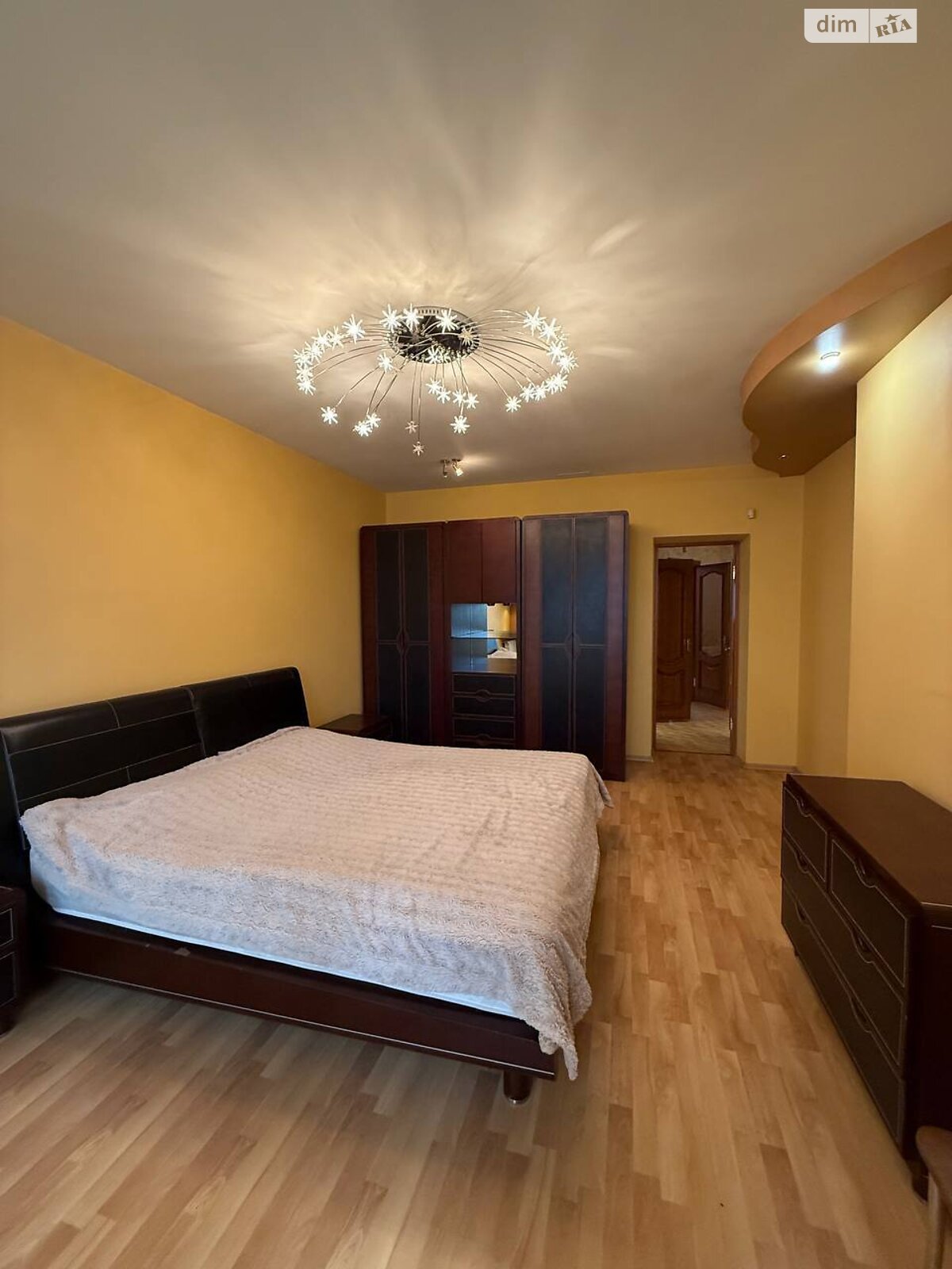 двухэтажный дом с гаражом, 201.9 кв. м, кирпич. Продажа в Редвинцах фото 1 двухэтажный дом с гаражом, 201.9 кв. м, кирпич. Продажа в Редвинцах фото 1