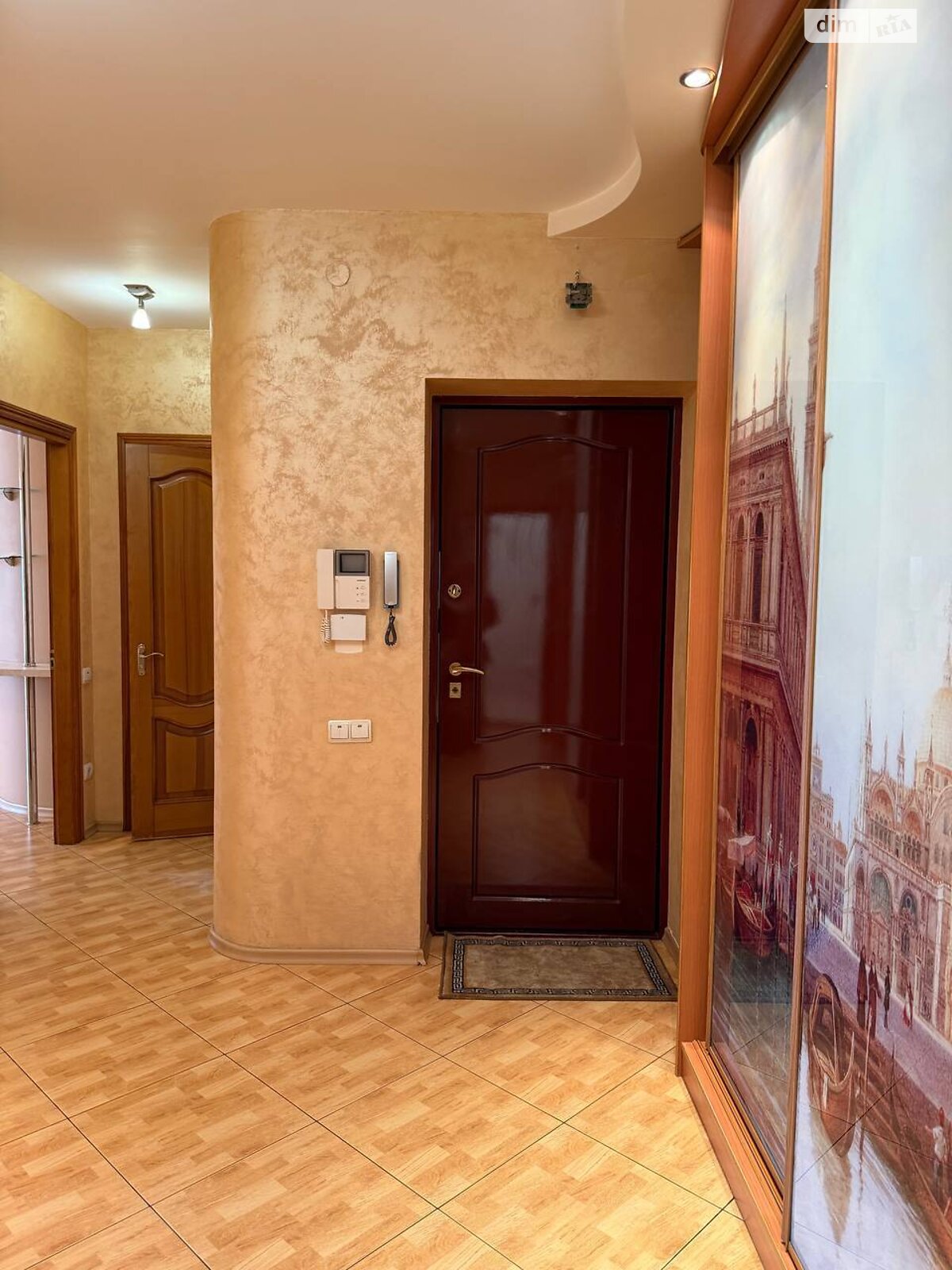 двухэтажный дом с гаражом, 201.9 кв. м, кирпич. Продажа в Редвинцах фото 1 двухэтажный дом с гаражом, 201.9 кв. м, кирпич. Продажа в Редвинцах фото 1
