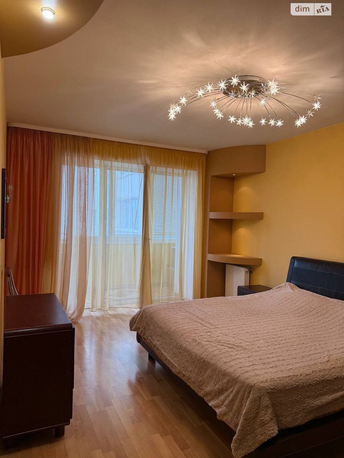 двухэтажный дом с гаражом, 201.9 кв. м, кирпич. Продажа в Редвинцах фото 1 двухэтажный дом с гаражом, 201.9 кв. м, кирпич. Продажа в Редвинцах фото 1
