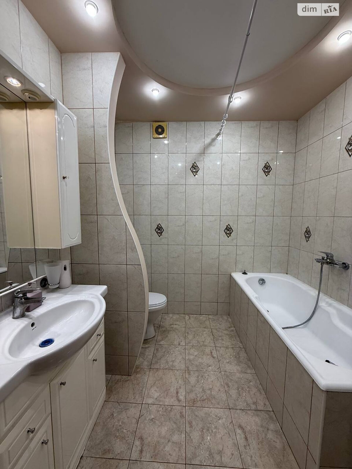двухэтажный дом с гаражом, 201.9 кв. м, кирпич. Продажа в Редвинцах фото 1 двухэтажный дом с гаражом, 201.9 кв. м, кирпич. Продажа в Редвинцах фото 1