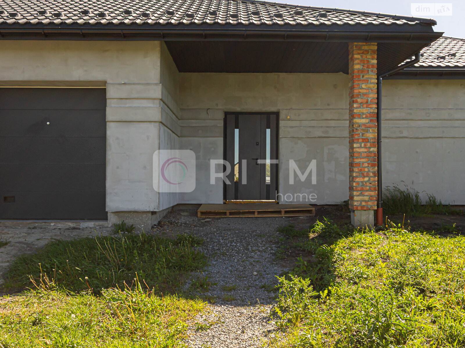 двухэтажный дом с гаражом, 302 кв. м, газобетон. Продажа в Ременове фото 1 двухэтажный дом с гаражом, 302 кв. м, газобетон. Продажа в Ременове фото 1