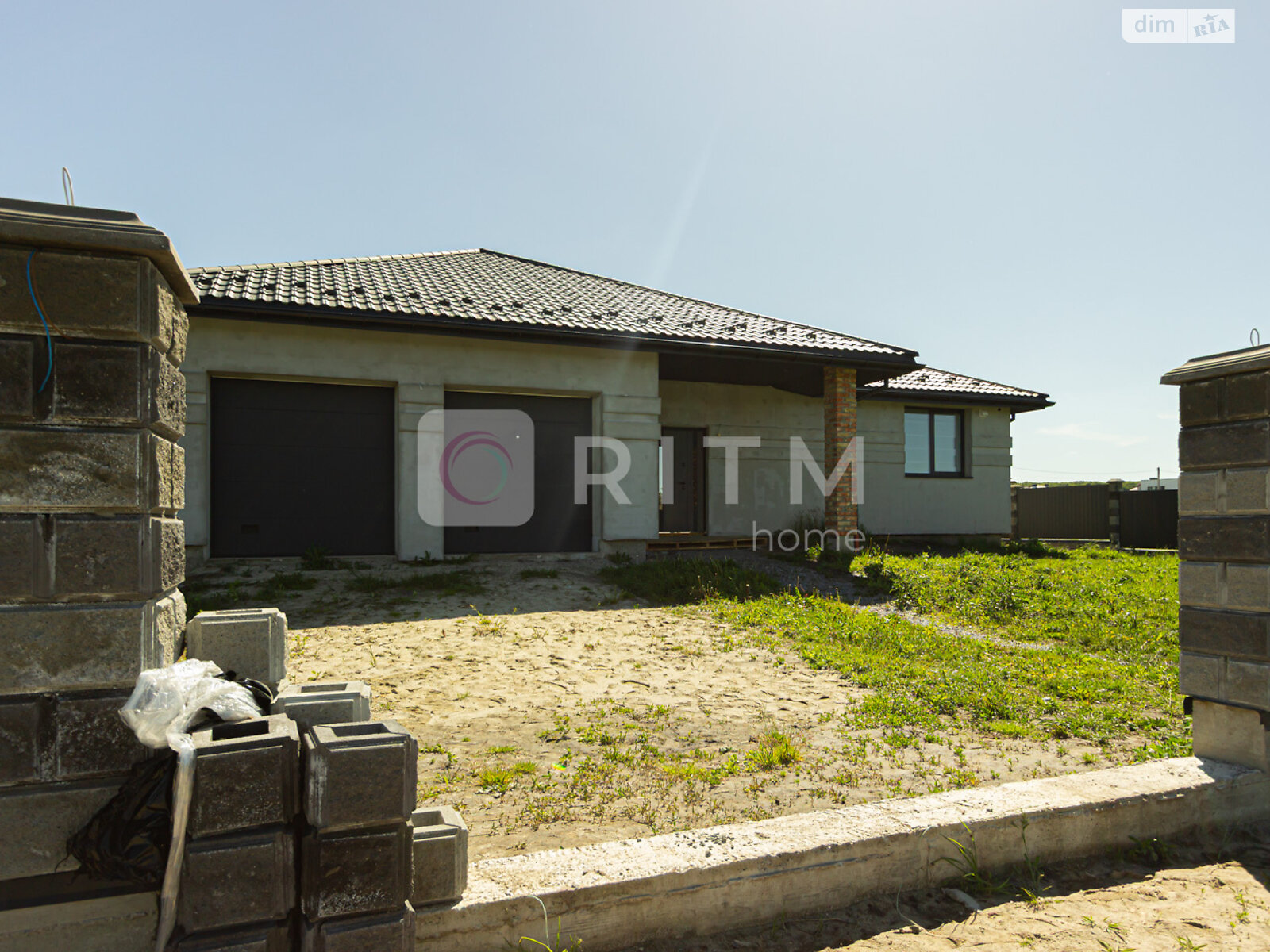 двухэтажный дом с гаражом, 302 кв. м, газобетон. Продажа в Ременове фото 1 двухэтажный дом с гаражом, 302 кв. м, газобетон. Продажа в Ременове фото 1