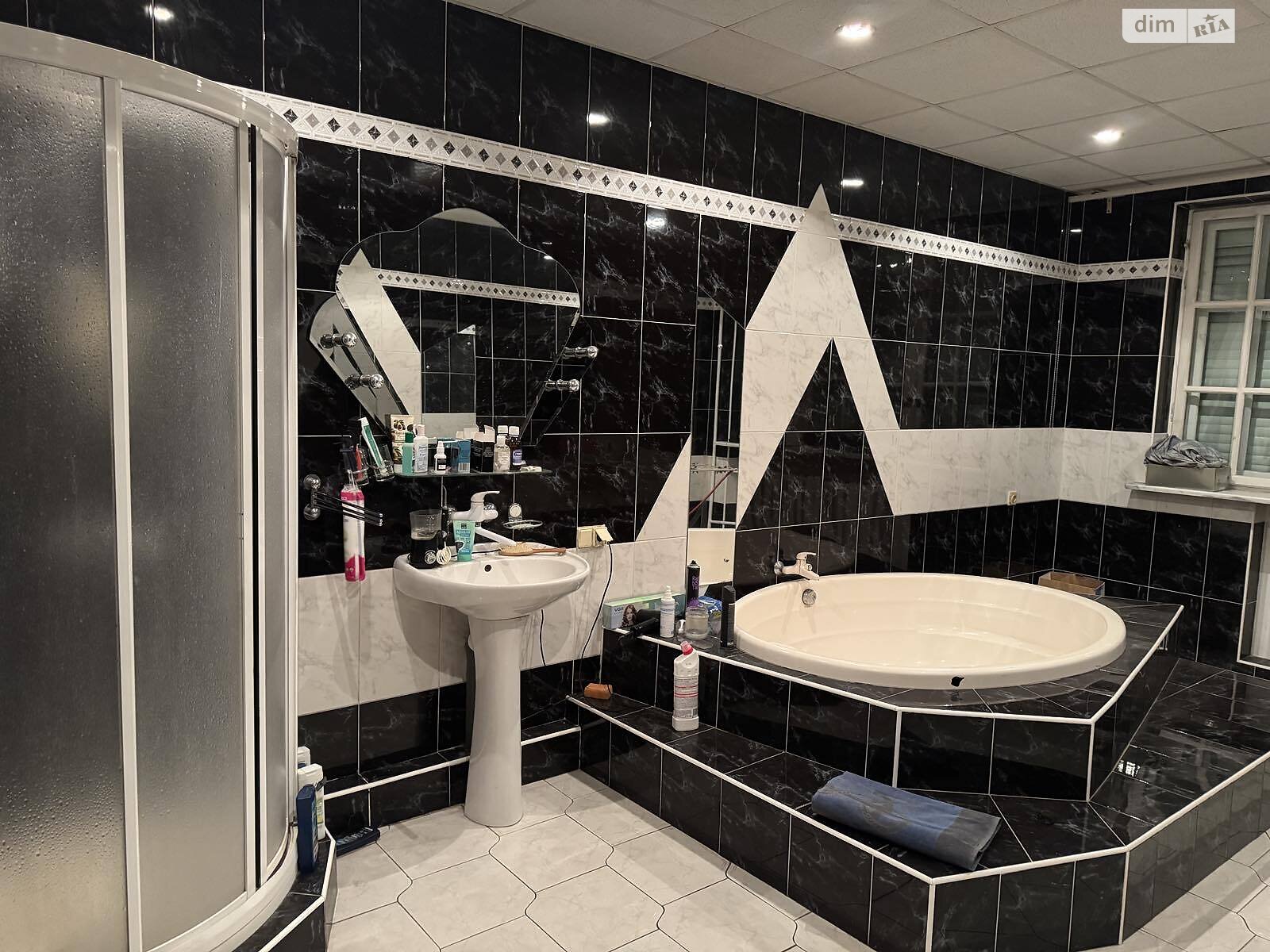 триповерховий будинок з опаленням, 432 кв. м, цегла. Продаж у Ременеві фото 1 триповерховий будинок з опаленням, 432 кв. м, цегла. Продаж у Ременеві фото 1