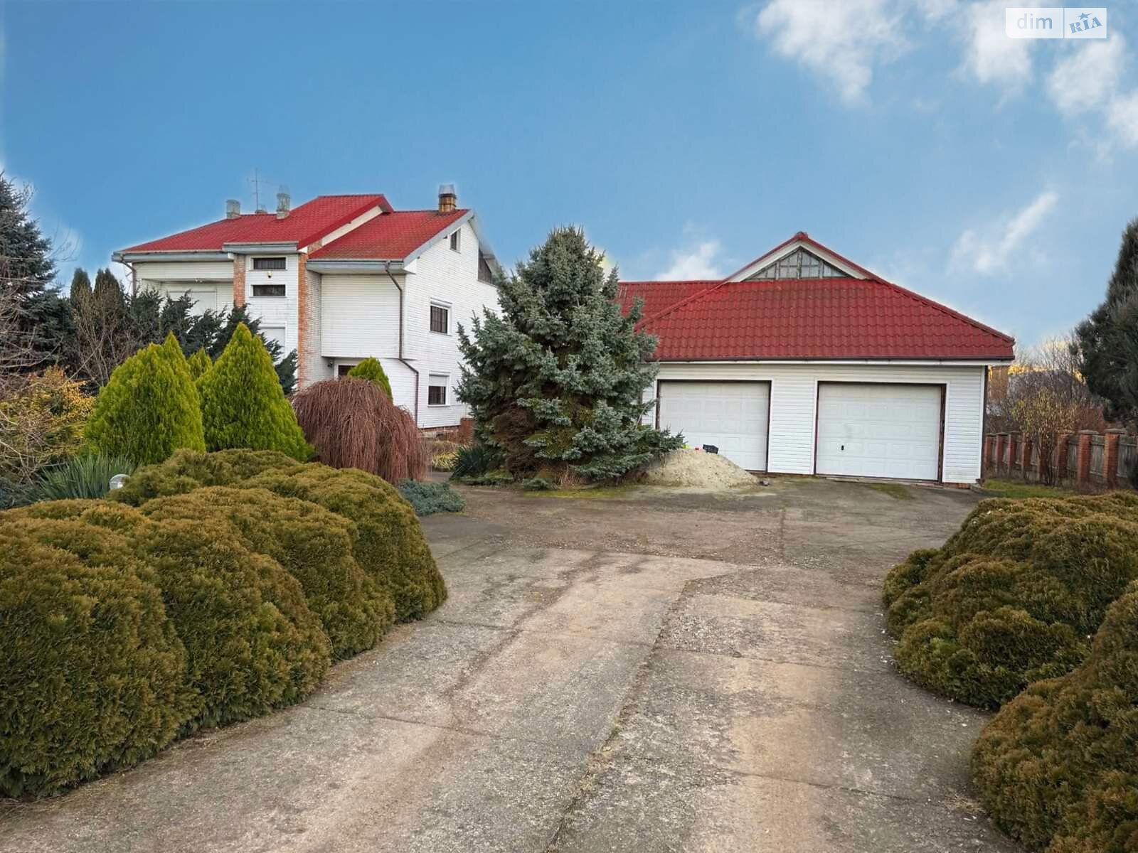 триповерховий будинок з опаленням, 432 кв. м, цегла. Продаж у Ременеві фото 1 триповерховий будинок з опаленням, 432 кв. м, цегла. Продаж у Ременеві фото 1