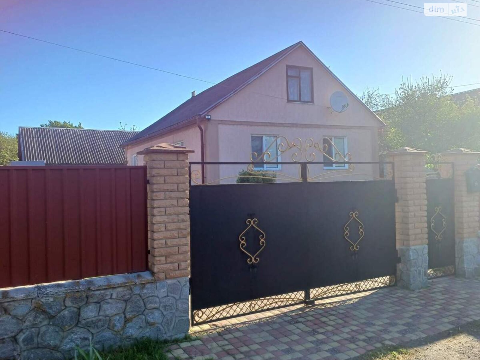 одноэтажный дом с гаражом, 100 кв. м, кирпич. Продажа в Решетиловке район Решетиловка фото 1 одноэтажный дом с гаражом, 100 кв. м, кирпич. Продажа в Решетиловке район Решетиловка фото 1