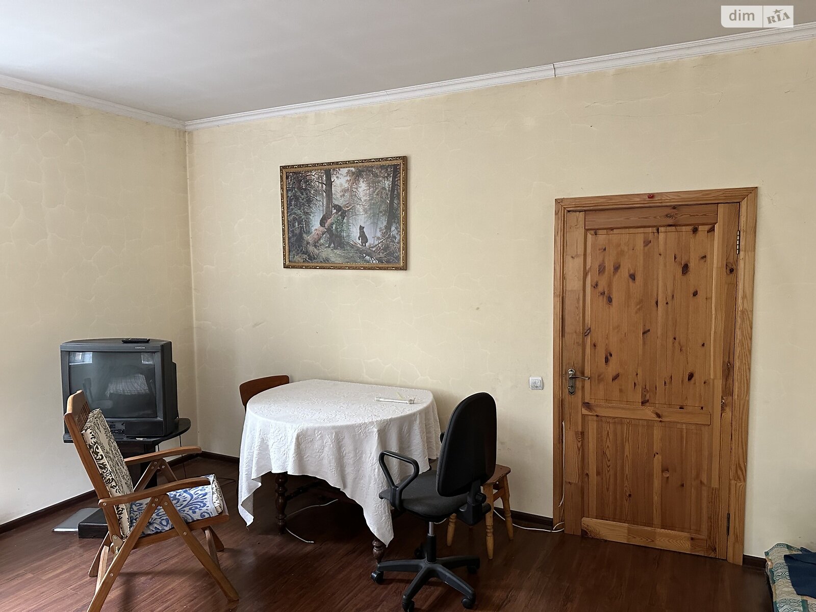 триповерховий будинок з опаленням, 300 кв. м, цегла. Продаж у Ревне фото 1 триповерховий будинок з опаленням, 300 кв. м, цегла. Продаж у Ревне фото 1