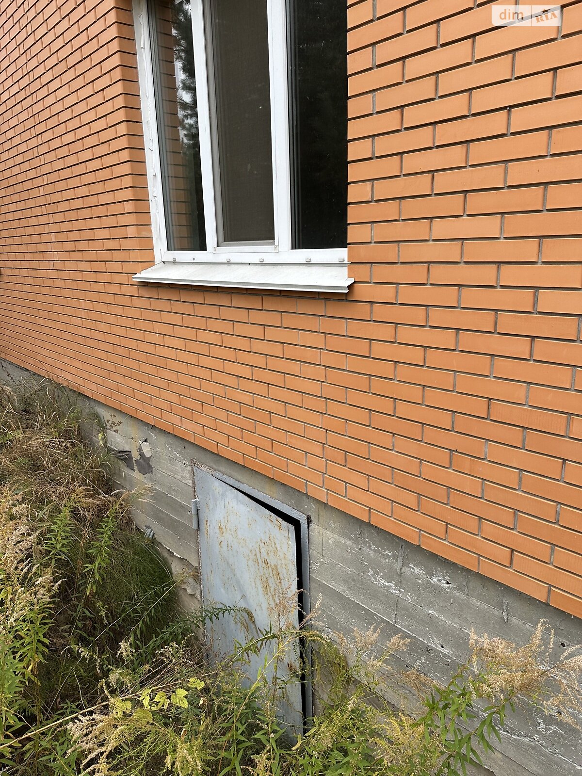триповерховий будинок з опаленням, 300 кв. м, цегла. Продаж у Ревне фото 1 триповерховий будинок з опаленням, 300 кв. м, цегла. Продаж у Ревне фото 1