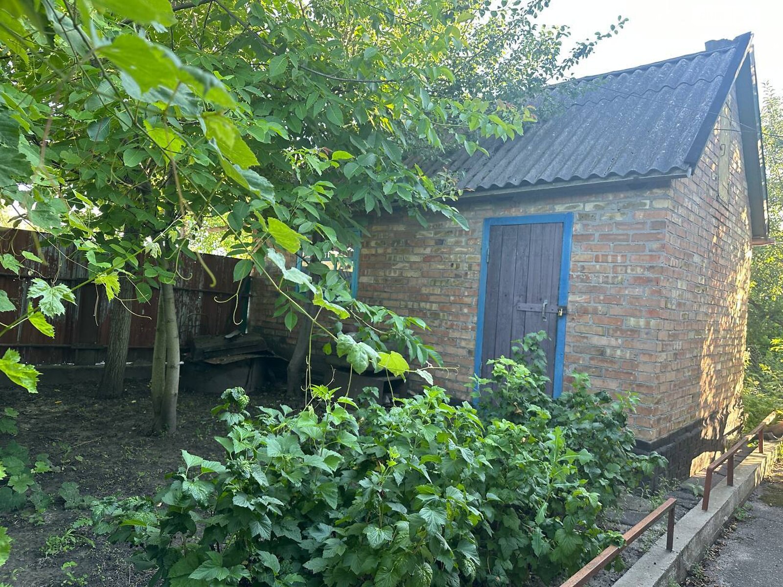 одноэтажный дом с гаражом, 73.1 кв. м, кирпич. Продажа в Ржищеве фото 1