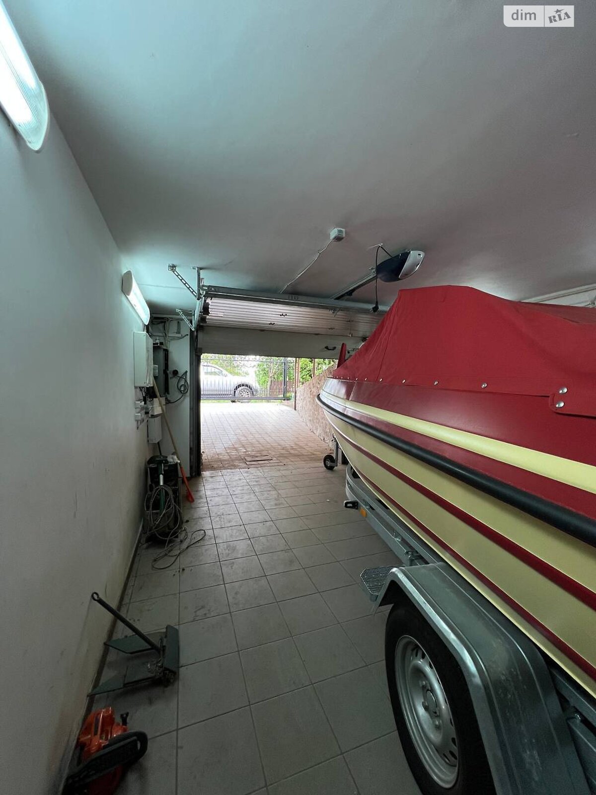 трехэтажный дом с гаражом, 289 кв. м, кирпич. Продажа в Ржищеве район Ржищев фото 1 трехэтажный дом с гаражом, 289 кв. м, кирпич. Продажа в Ржищеве район Ржищев фото 1