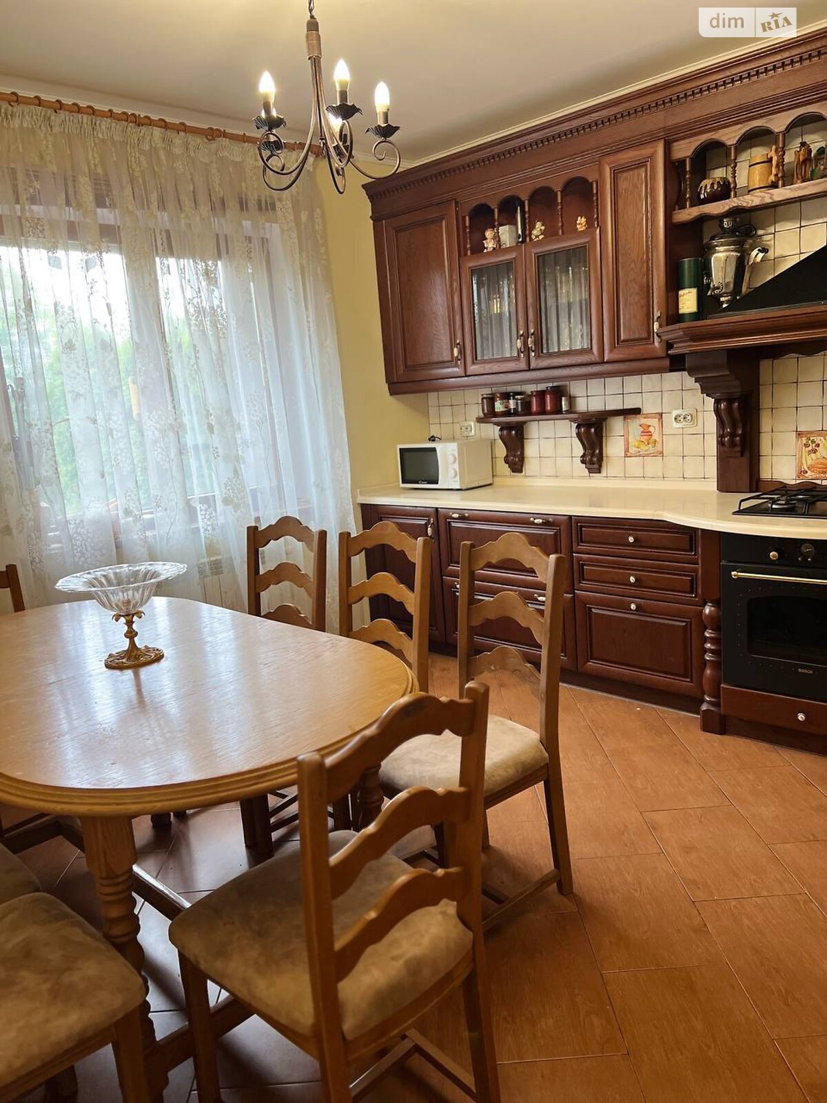 трехэтажный дом с гаражом, 289 кв. м, кирпич. Продажа в Ржищеве район Ржищев фото 1 трехэтажный дом с гаражом, 289 кв. м, кирпич. Продажа в Ржищеве район Ржищев фото 1