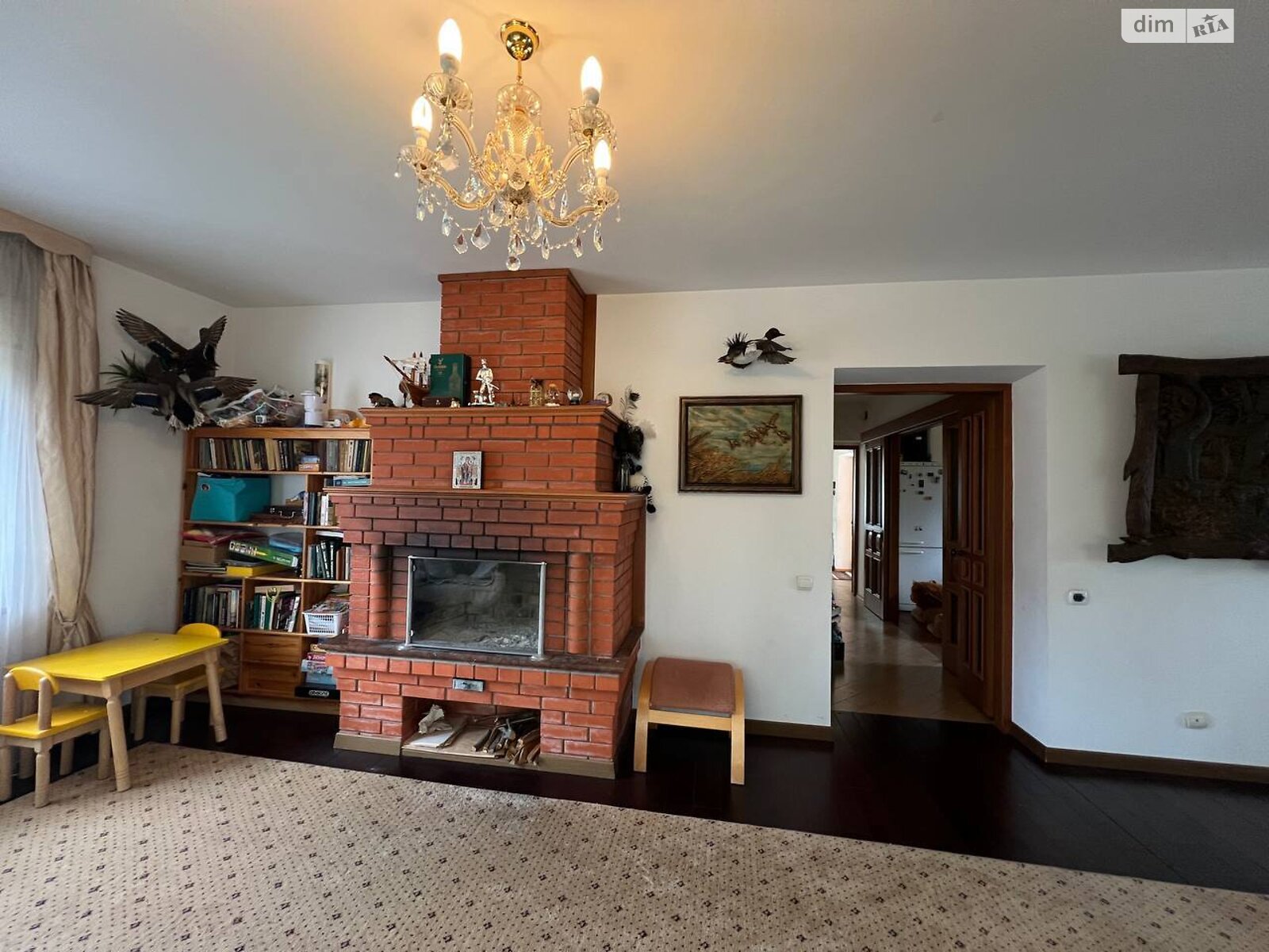 трехэтажный дом с гаражом, 289 кв. м, кирпич. Продажа в Ржищеве район Ржищев фото 1 трехэтажный дом с гаражом, 289 кв. м, кирпич. Продажа в Ржищеве район Ржищев фото 1