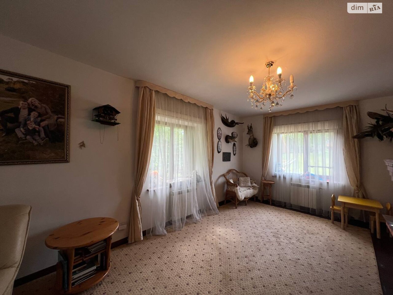 трехэтажный дом с гаражом, 289 кв. м, кирпич. Продажа в Ржищеве район Ржищев фото 1 трехэтажный дом с гаражом, 289 кв. м, кирпич. Продажа в Ржищеве район Ржищев фото 1