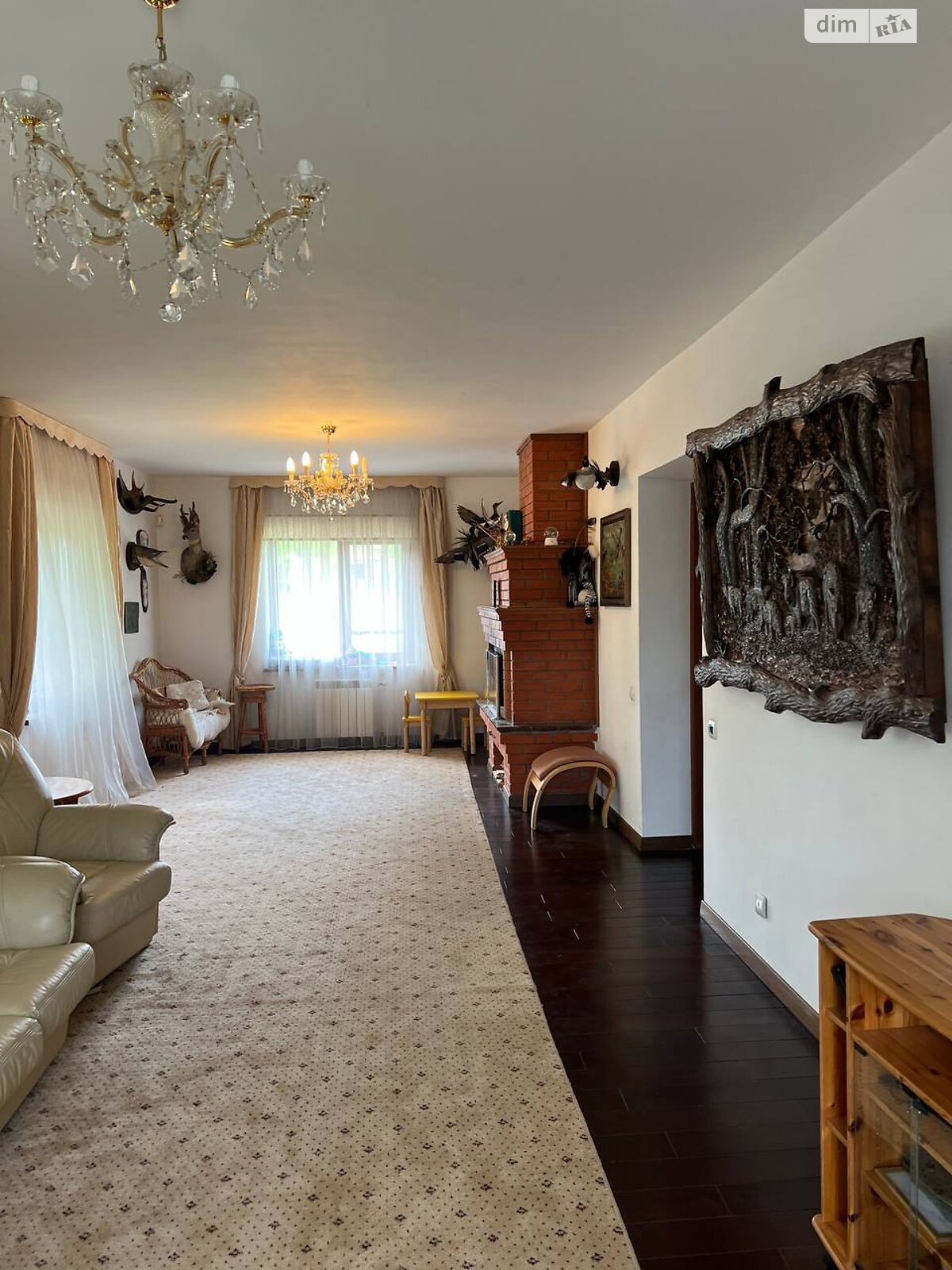 трехэтажный дом с гаражом, 289 кв. м, кирпич. Продажа в Ржищеве район Ржищев фото 1 трехэтажный дом с гаражом, 289 кв. м, кирпич. Продажа в Ржищеве район Ржищев фото 1