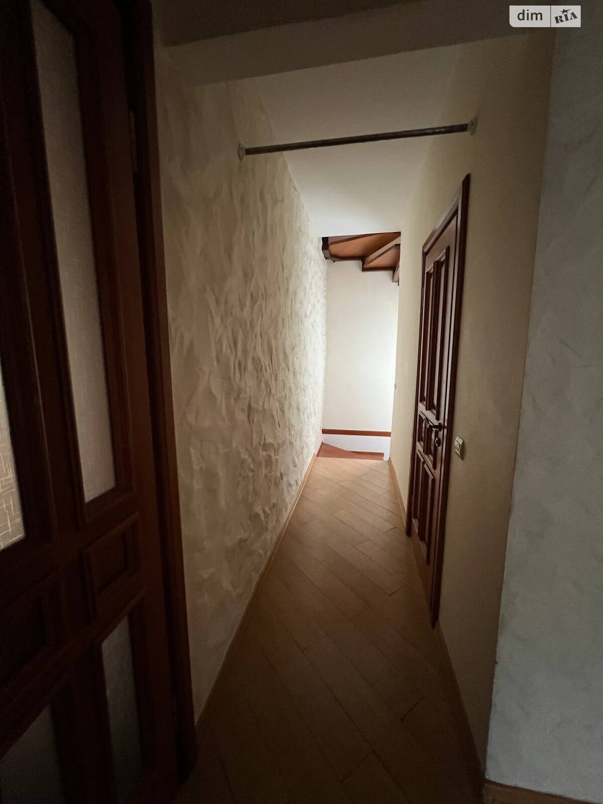 трехэтажный дом с гаражом, 289 кв. м, кирпич. Продажа в Ржищеве район Ржищев фото 1 трехэтажный дом с гаражом, 289 кв. м, кирпич. Продажа в Ржищеве район Ржищев фото 1