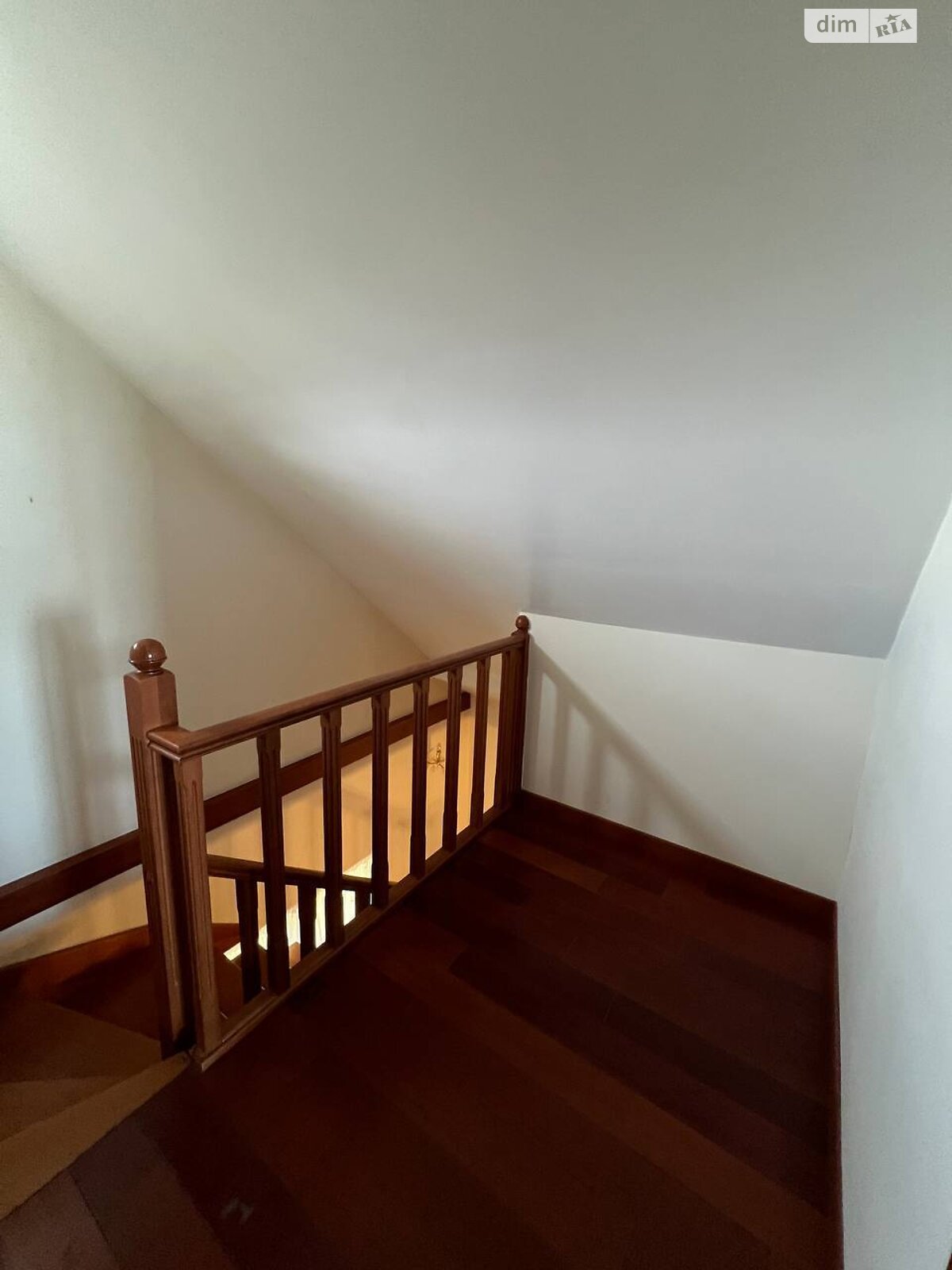 трехэтажный дом с гаражом, 289 кв. м, кирпич. Продажа в Ржищеве район Ржищев фото 1 трехэтажный дом с гаражом, 289 кв. м, кирпич. Продажа в Ржищеве район Ржищев фото 1