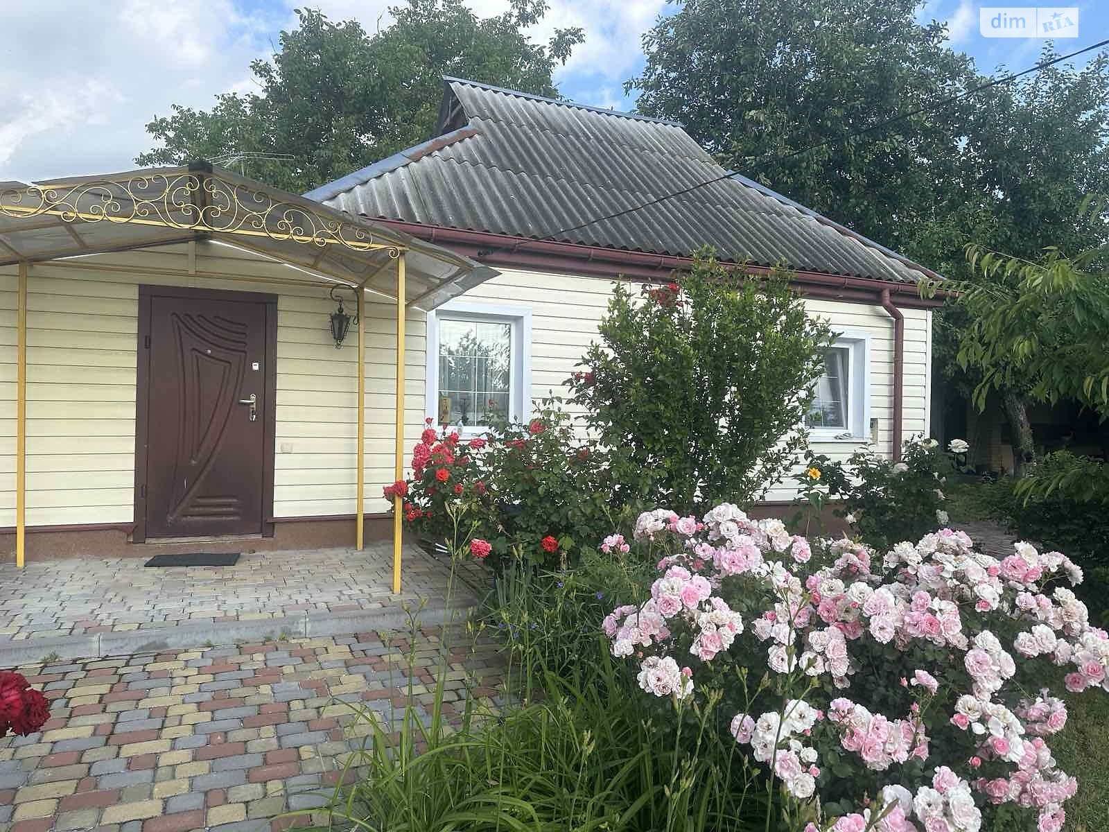 одноповерховий будинок з верандою, 50 кв. м, дерево та цегла. Продаж у Ржищеві фото 1 одноповерховий будинок з верандою, 50 кв. м, дерево та цегла. Продаж у Ржищеві фото 1
