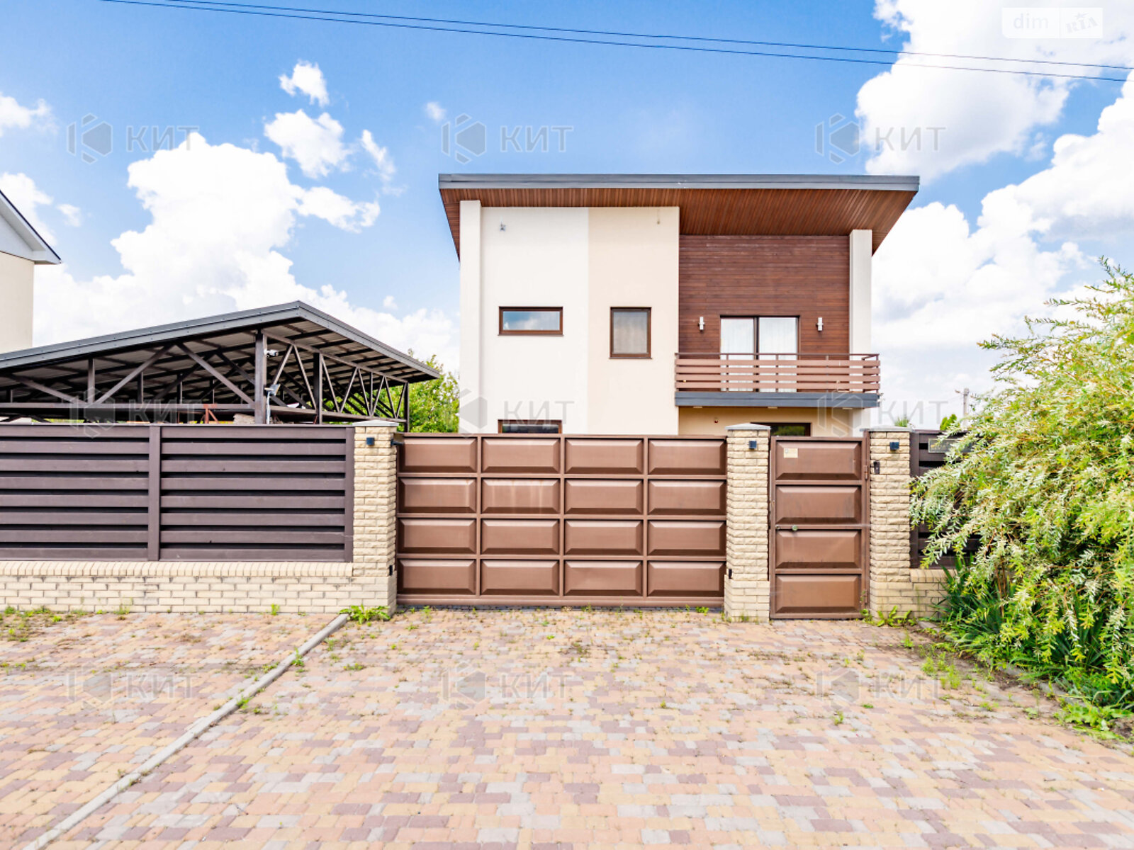 двухэтажный дом, 157 кв. м, кирпич. Продажа в Родичах фото 1