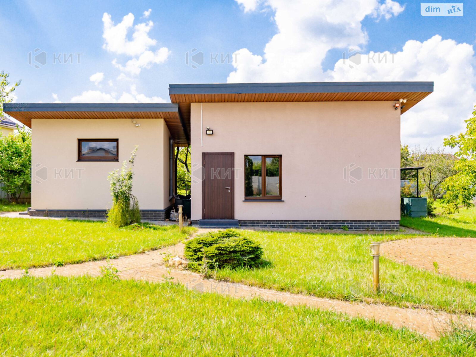 двухэтажный дом, 157 кв. м, кирпич. Продажа в Родичах фото 1