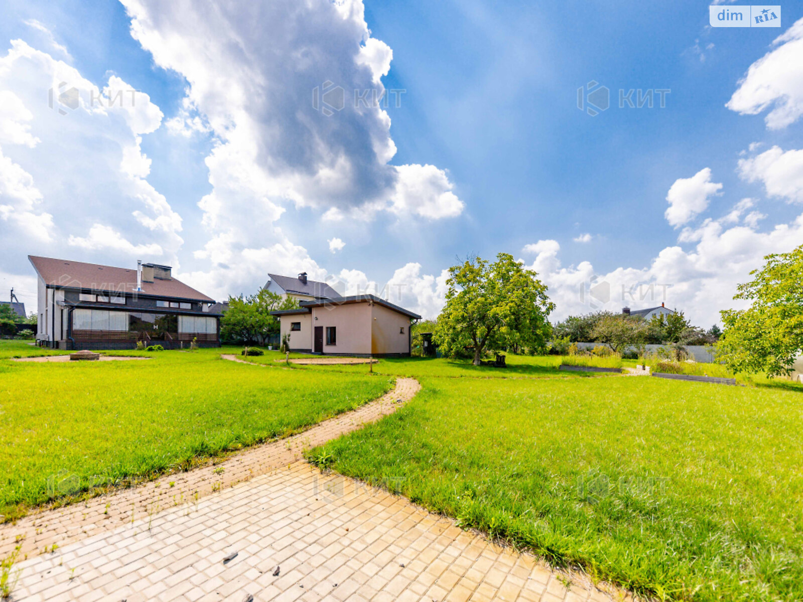 двухэтажный дом, 157 кв. м, кирпич. Продажа в Родичах фото 1