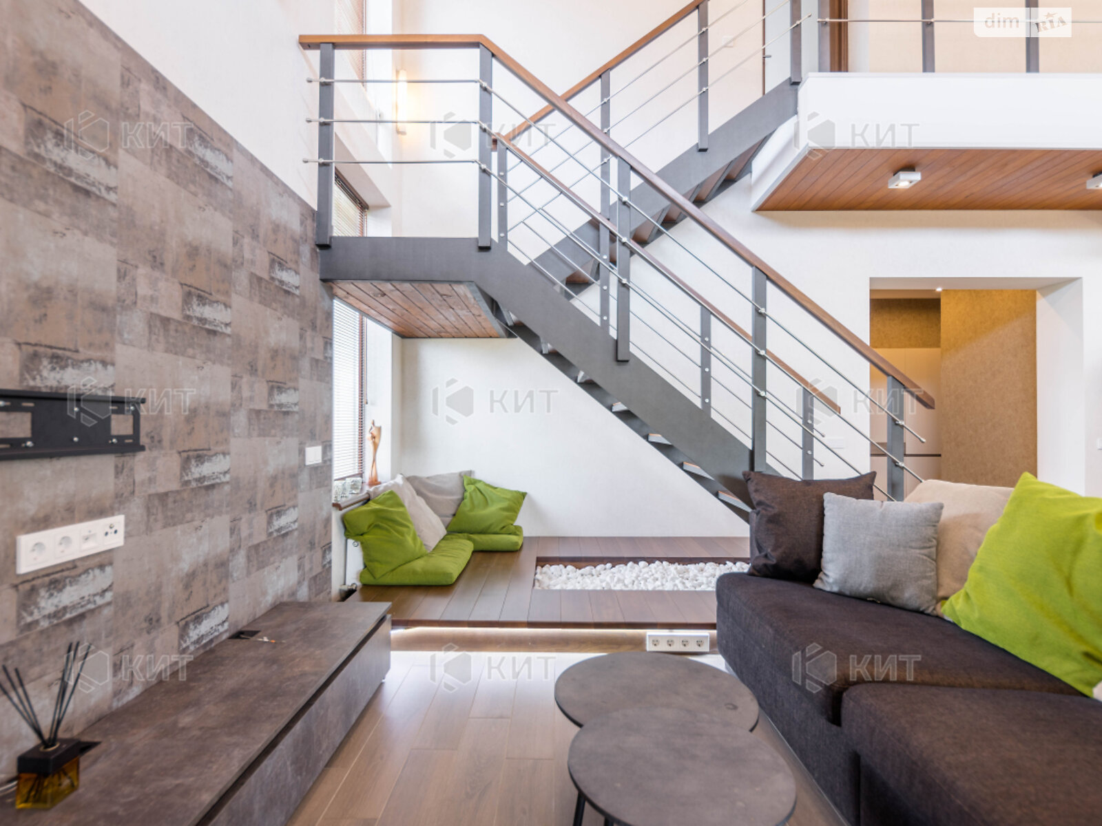 двухэтажный дом, 157 кв. м, кирпич. Продажа в Родичах фото 1