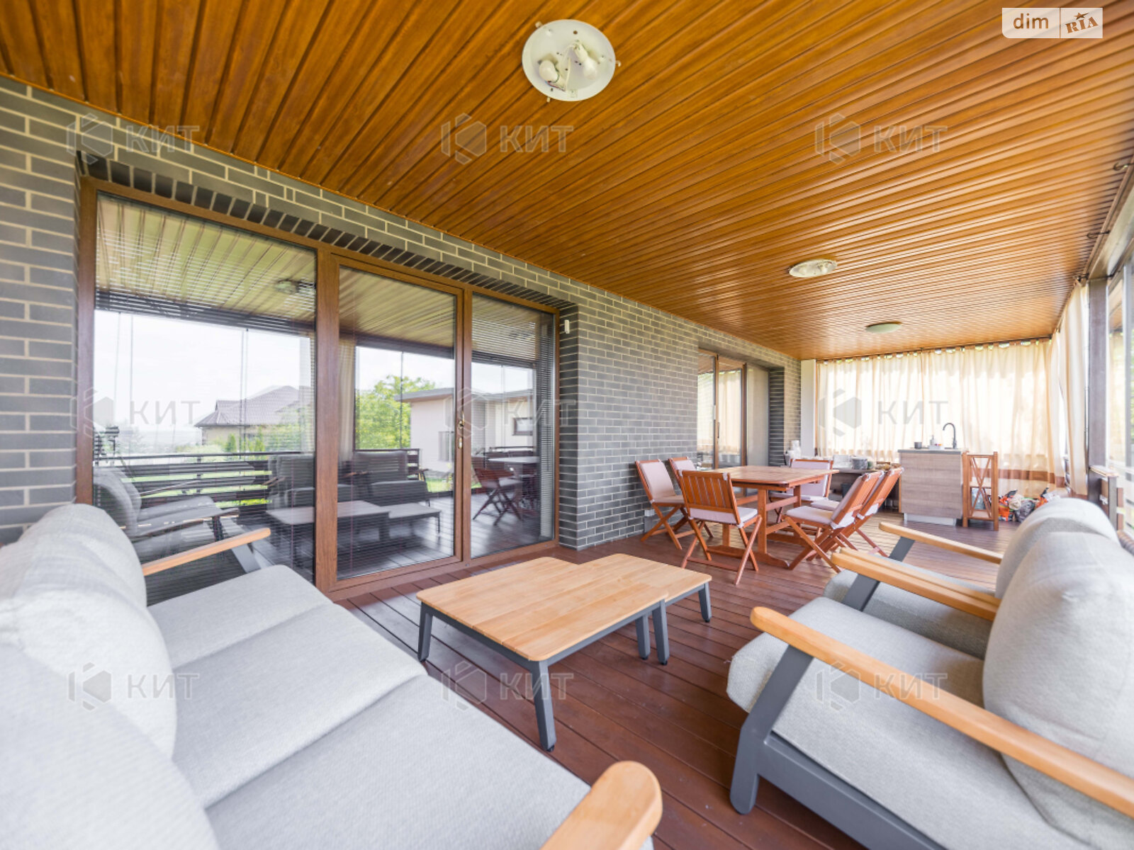 двухэтажный дом, 157 кв. м, кирпич. Продажа в Родичах фото 1