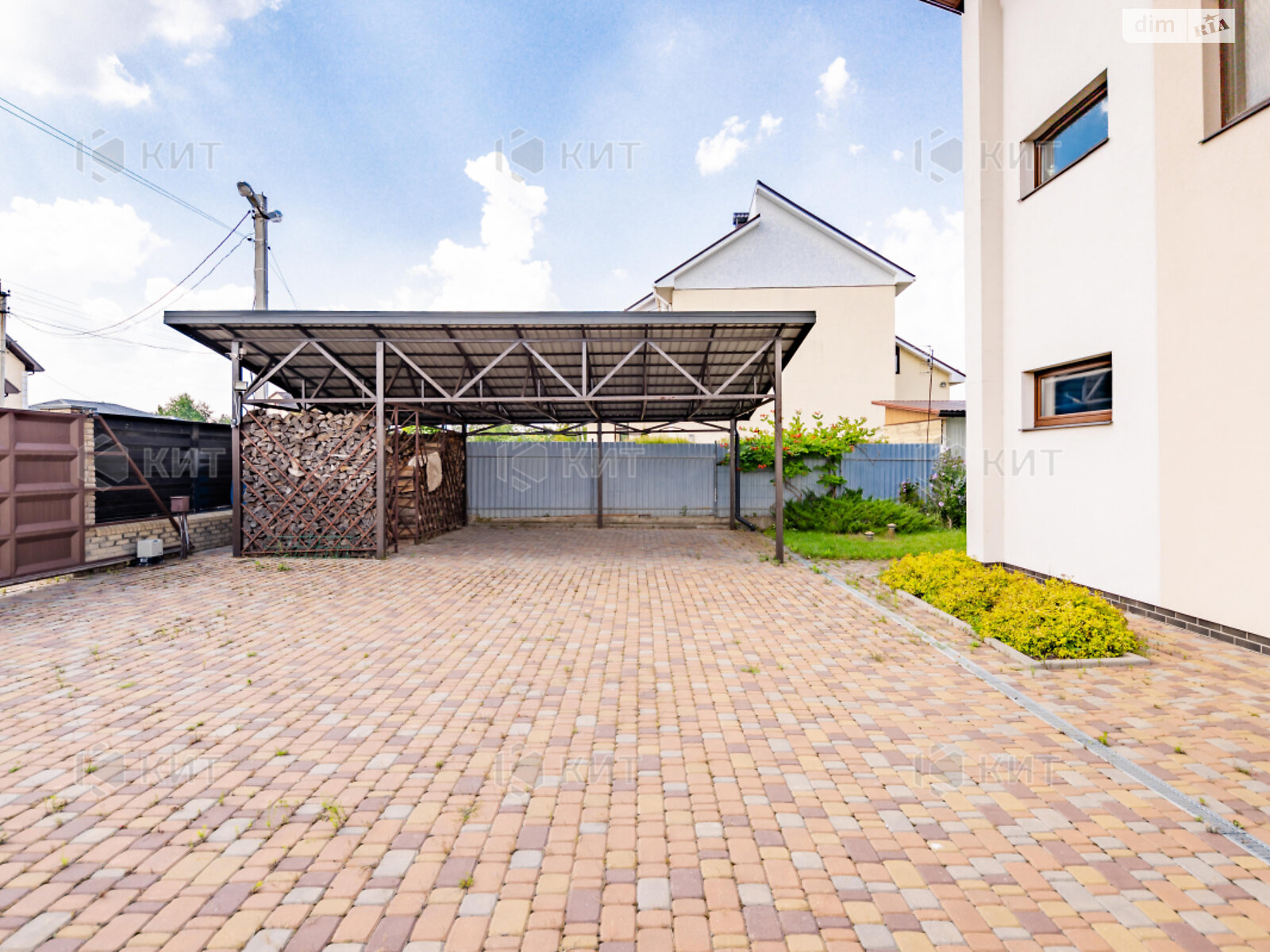 двухэтажный дом, 157 кв. м, кирпич. Продажа в Родичах фото 1