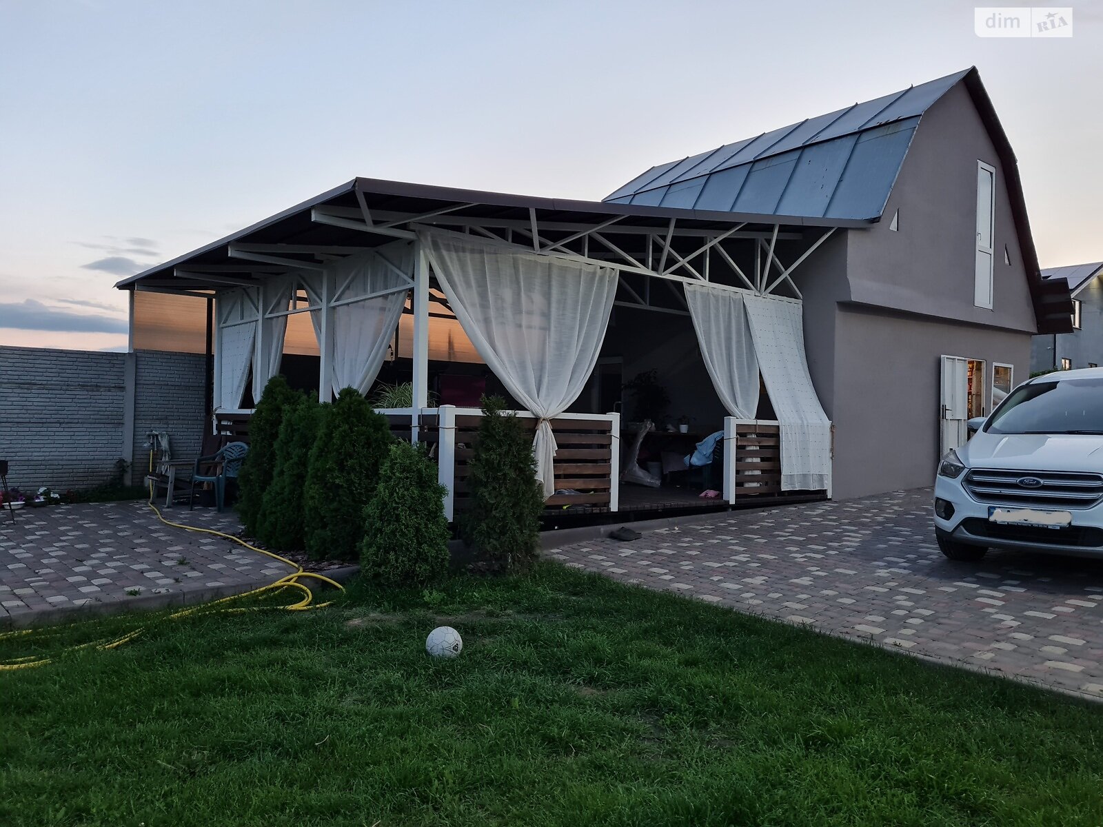 двоповерховий будинок з верандою, 181.6 кв. м, цегла. Продаж у Рогані фото 1