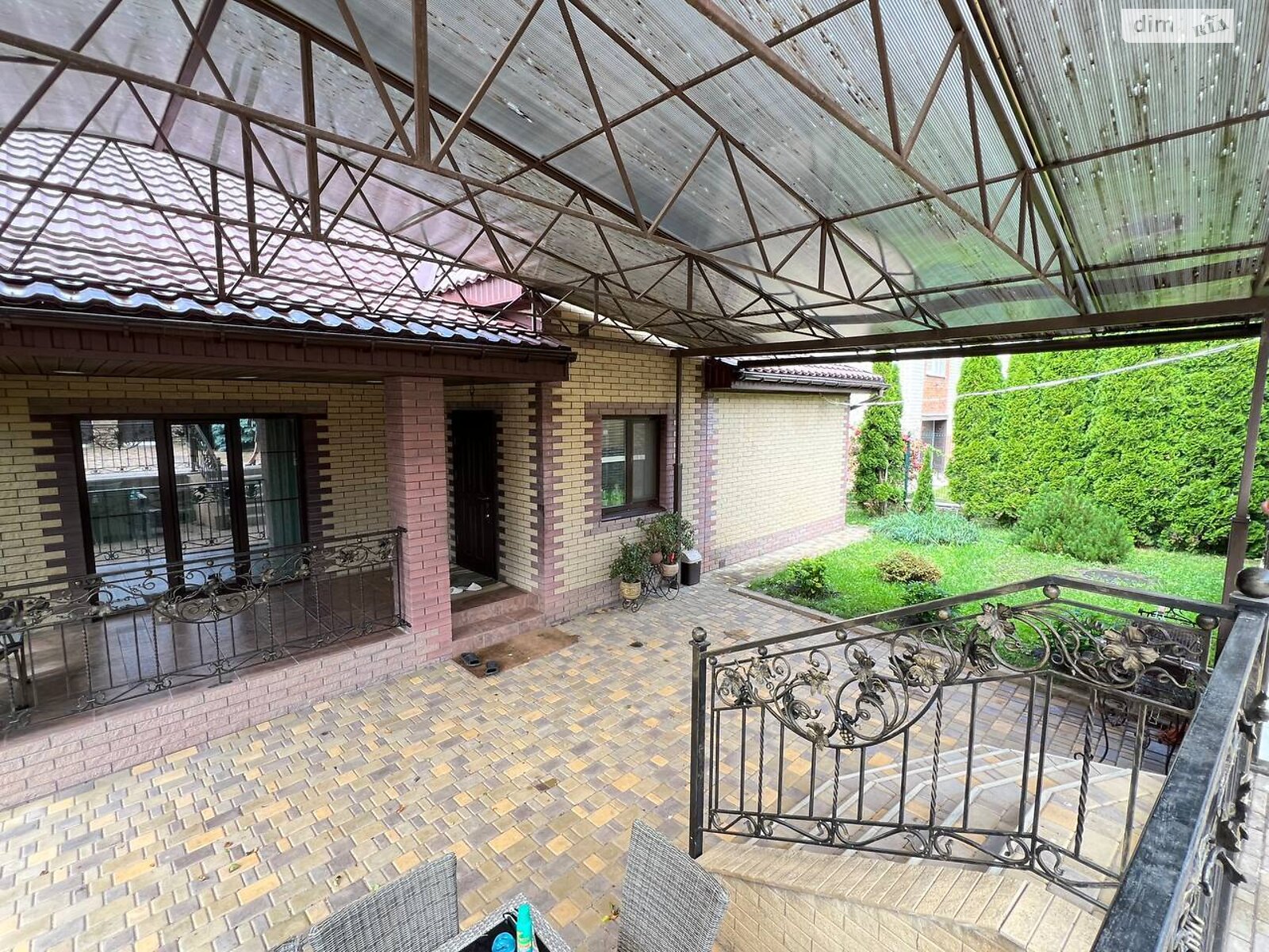 двоповерховий будинок з верандою, 160 кв. м, цегла. Продаж у Рогані фото 1 двоповерховий будинок з верандою, 160 кв. м, цегла. Продаж у Рогані фото 1