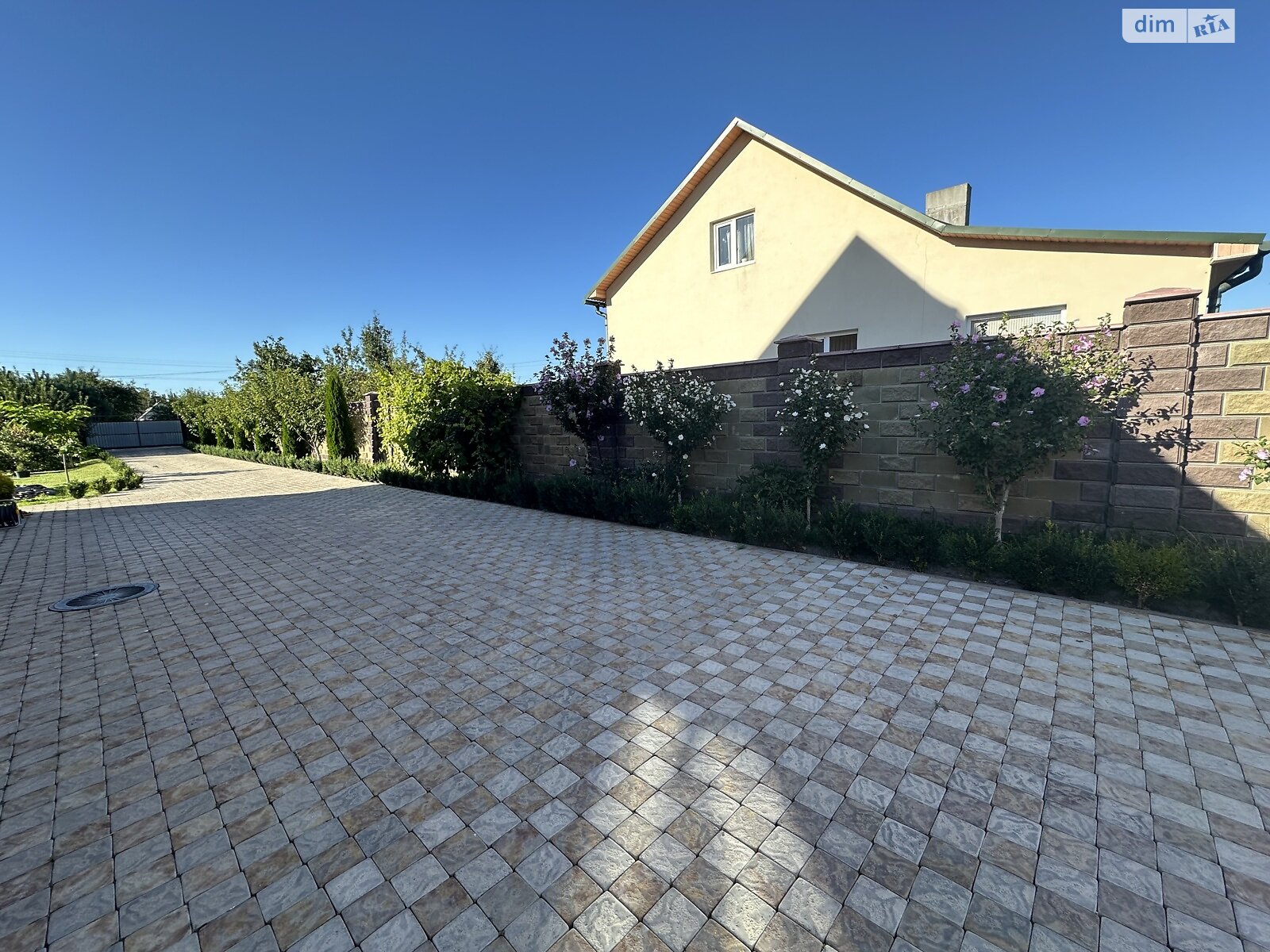 двоповерховий будинок з гаражем, 183 кв. м, цегла. Продаж у Рокинях фото 1 двоповерховий будинок з гаражем, 183 кв. м, цегла. Продаж у Рокинях фото 1