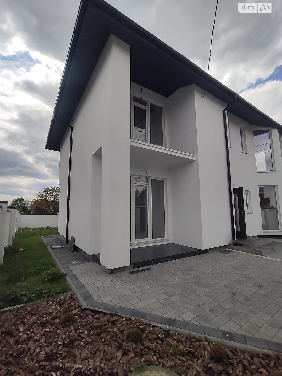 двухэтажный дом с гаражом, 156.8 кв. м, кирпич. Продажа в Рокитном район Центр фото 1 двухэтажный дом с гаражом, 156.8 кв. м, кирпич. Продажа в Рокитном район Центр фото 1