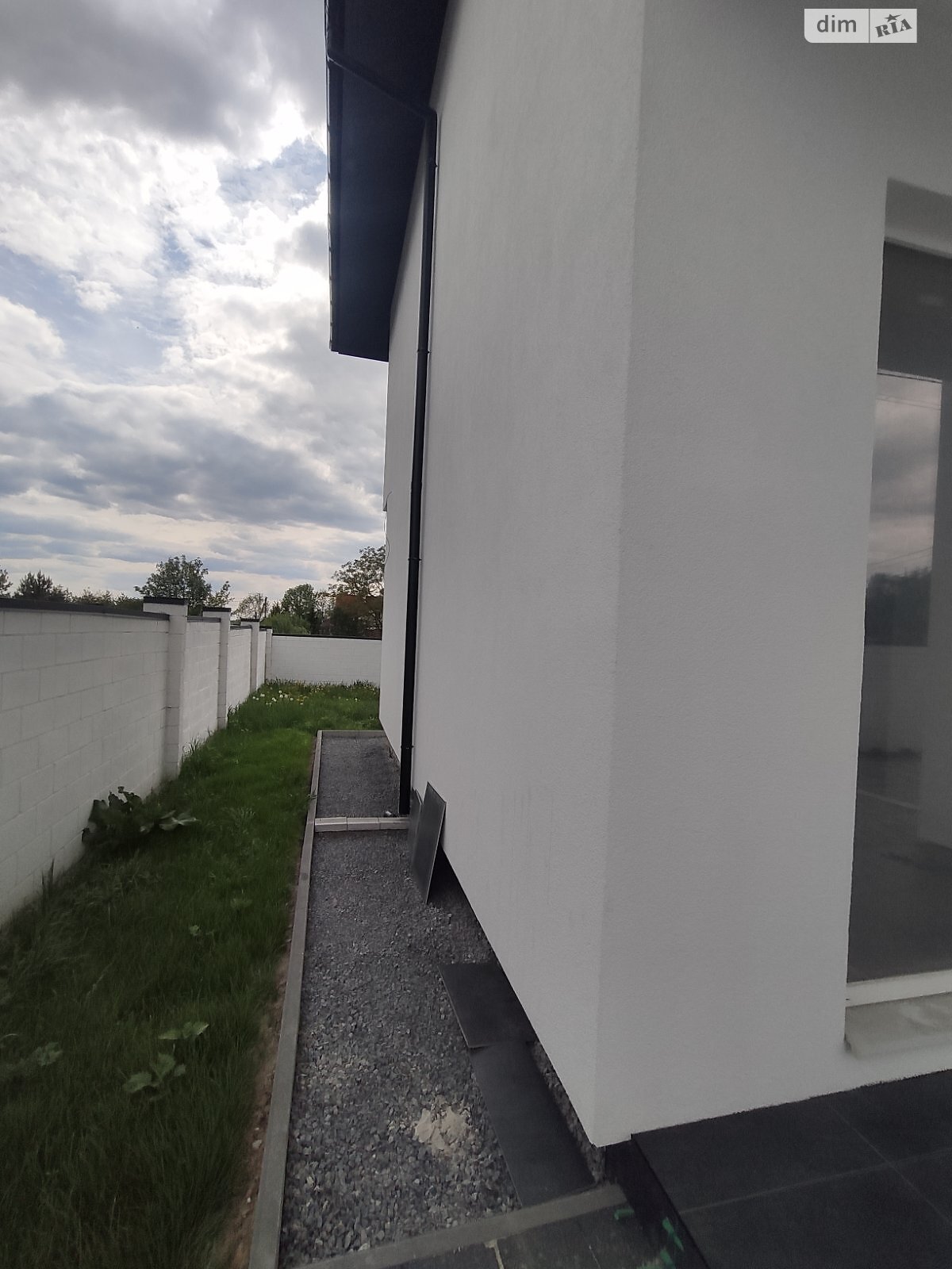 двухэтажный дом с гаражом, 156.8 кв. м, кирпич. Продажа в Рокитном район Центр фото 1 двухэтажный дом с гаражом, 156.8 кв. м, кирпич. Продажа в Рокитном район Центр фото 1